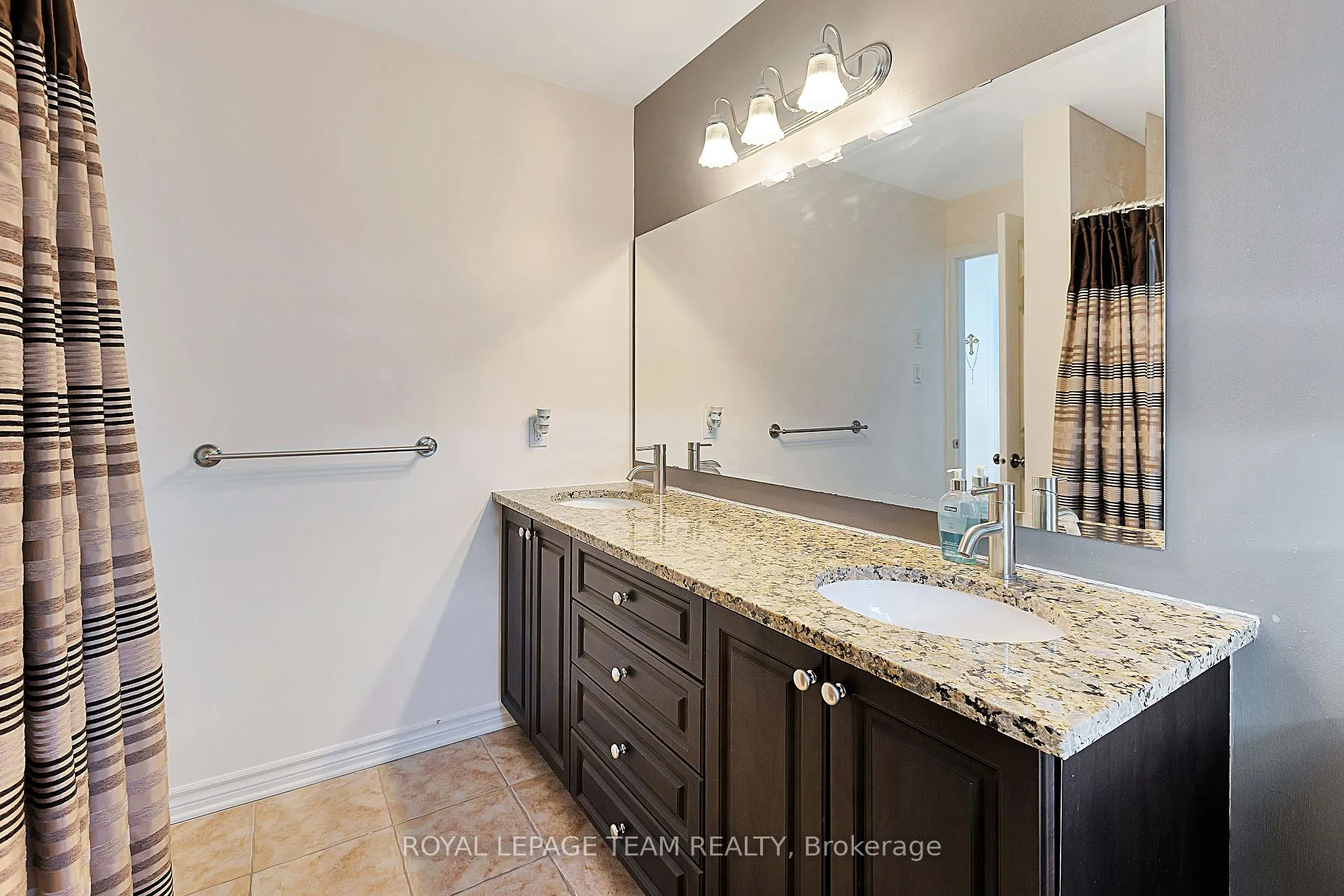Photo 26 of 250 Flodden Way, Ottawa, Barrhaven East — HOMEH