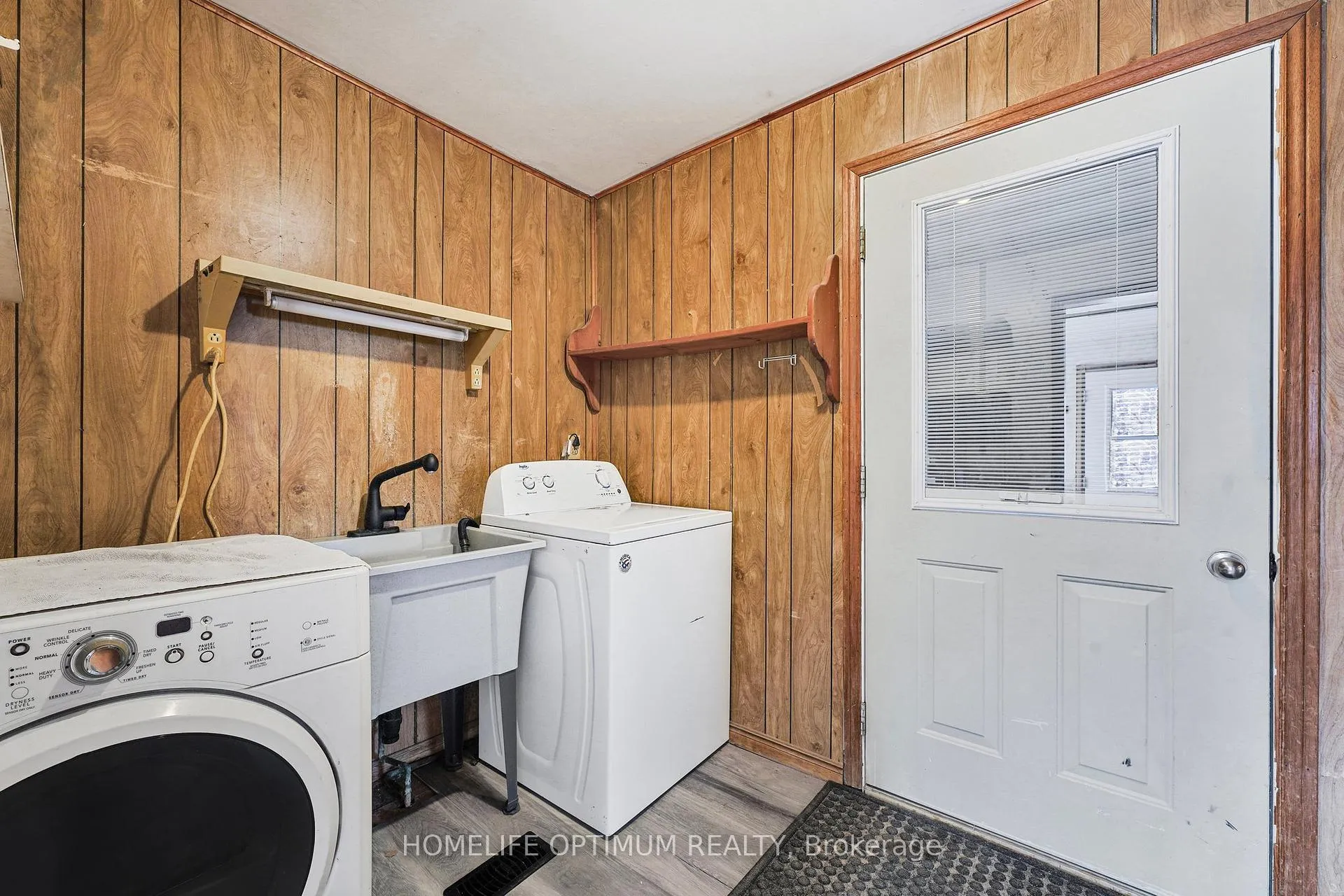 Photo 13 of 209 Barrie Street, Essa, Thornton — HOMEH