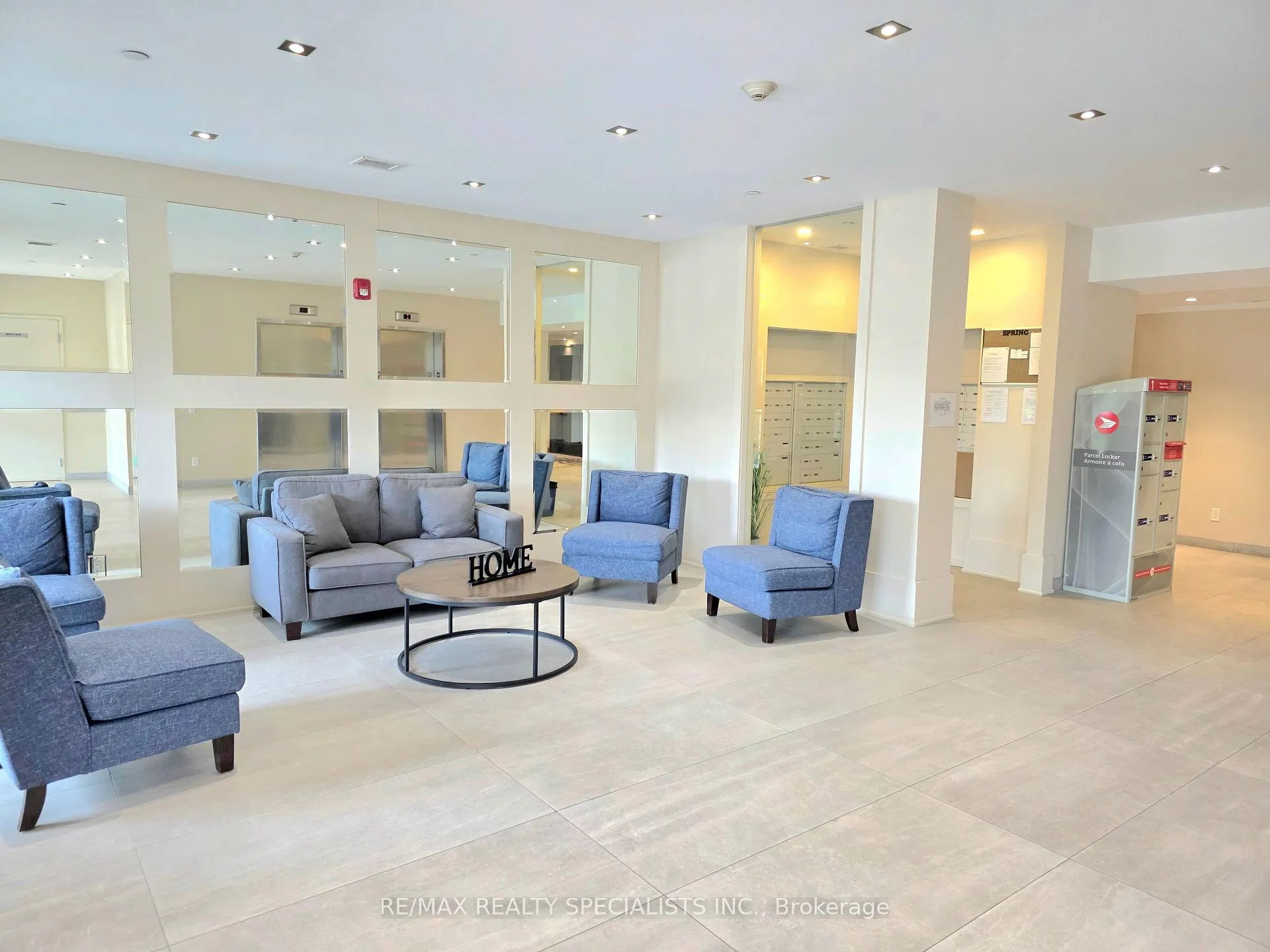 Photo 2 of Unit 401, 4040 Upper Middle Road, Burlington, Tansley — HOMEH
