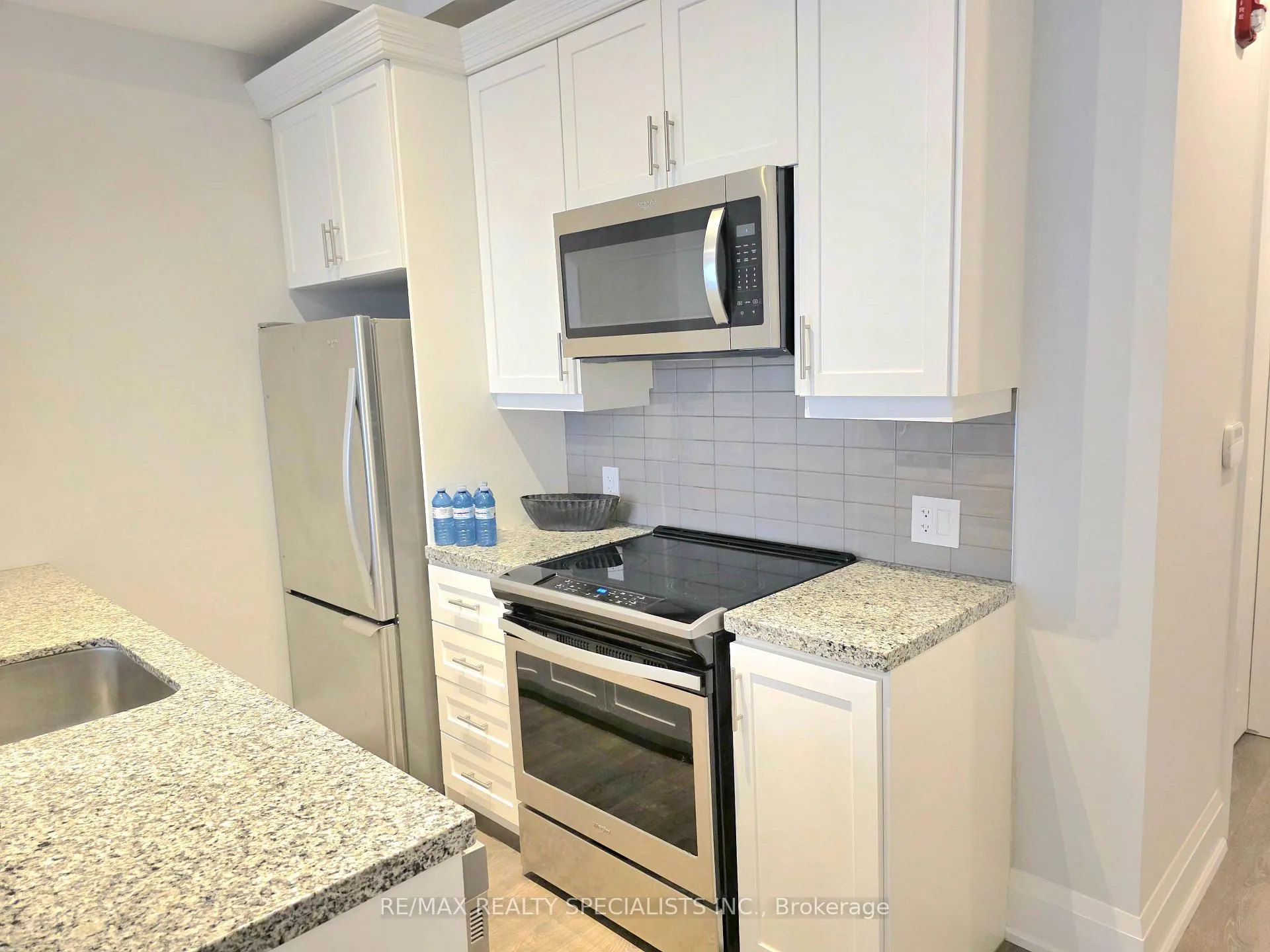 Photo 12 of Unit 401, 4040 Upper Middle Road, Burlington, Tansley — HOMEH