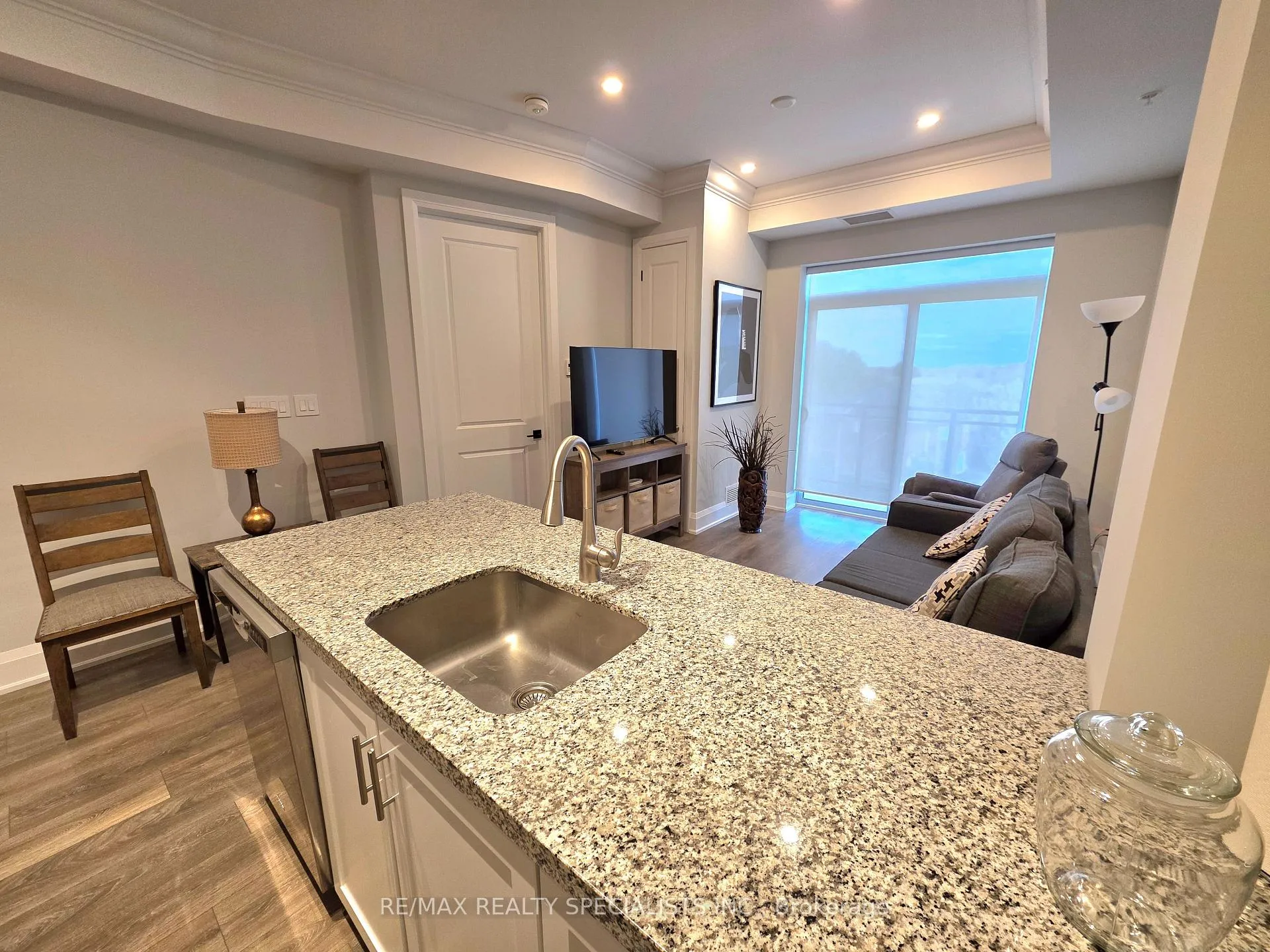 Photo 16 of Unit 401, 4040 Upper Middle Road, Burlington, Tansley — HOMEH