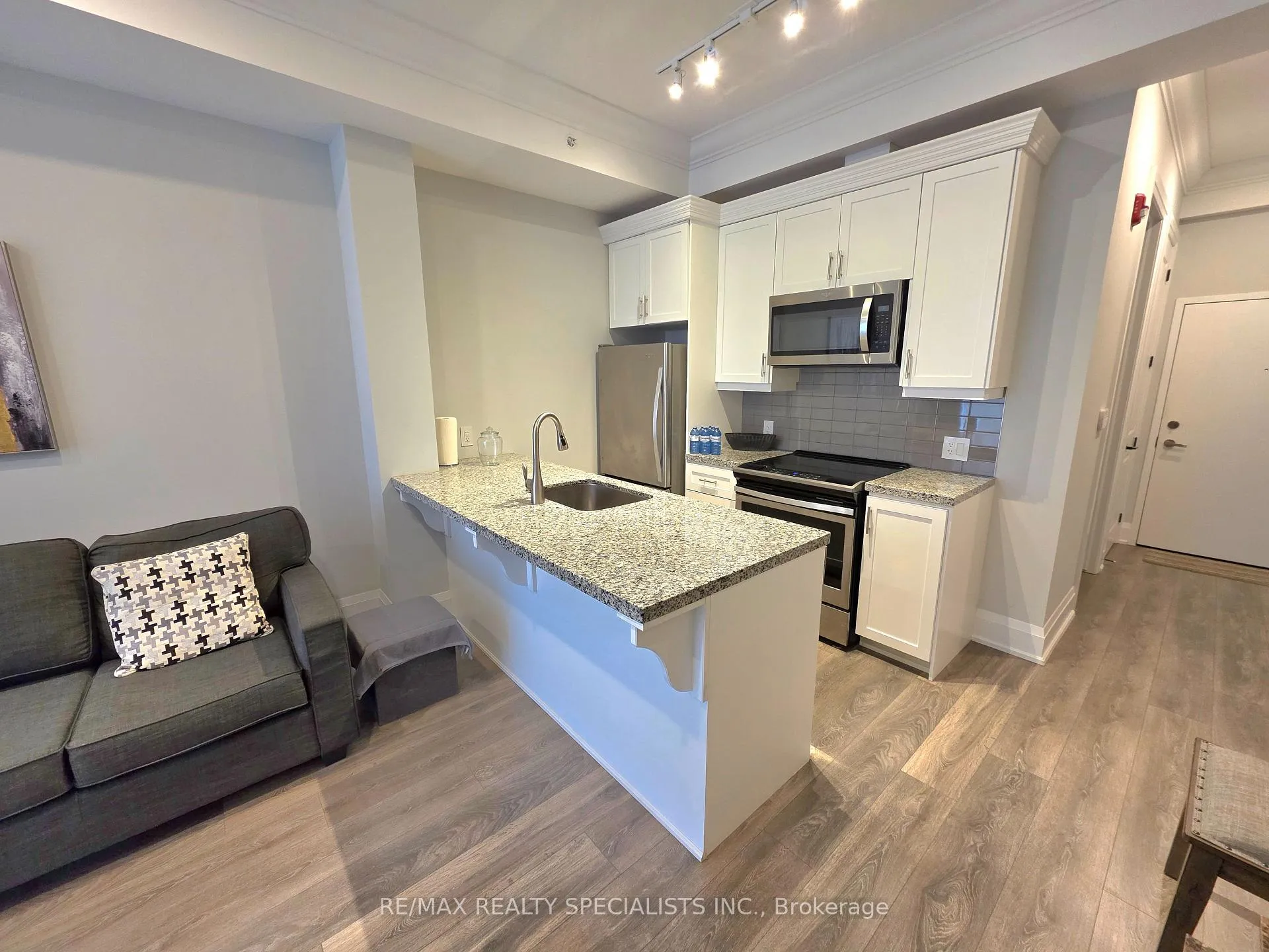 Photo 18 of Unit 401, 4040 Upper Middle Road, Burlington, Tansley — HOMEH