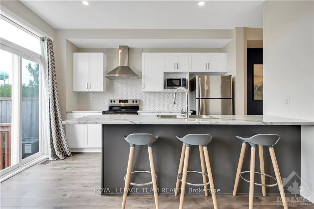 Photo 11 of 243 Kimpton Drive, Ottawa, Stittsville (North) — HOMEH