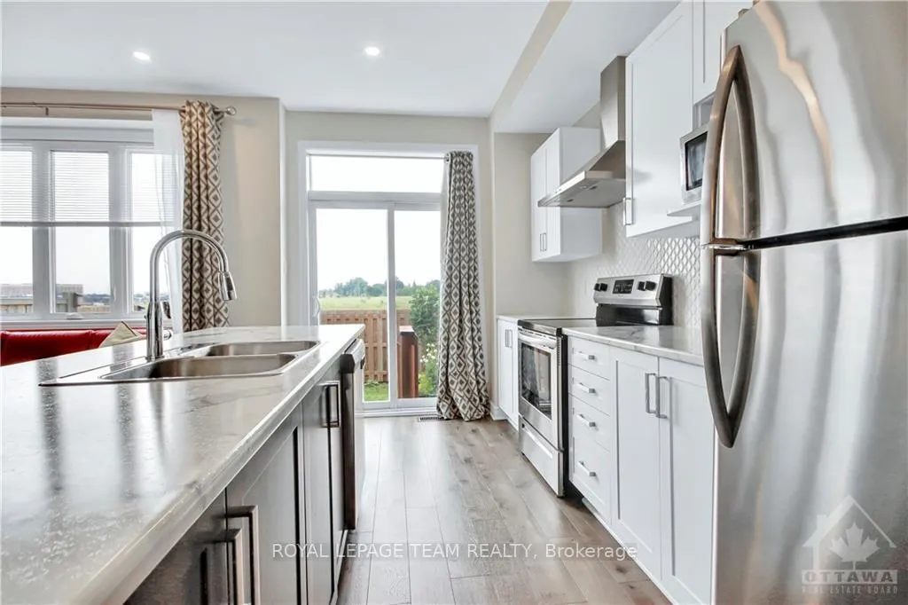 Photo 13 of 243 Kimpton Drive, Ottawa, Stittsville (North) — HOMEH