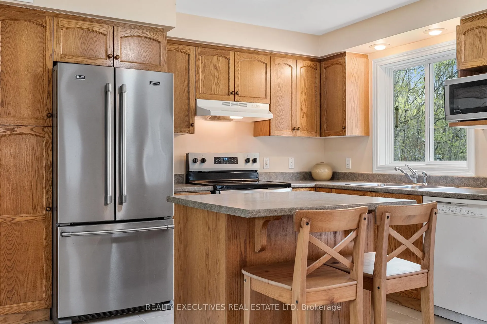 Photo 4 of 7645 Lawrence Street, Ottawa, Vernon — HOMEH