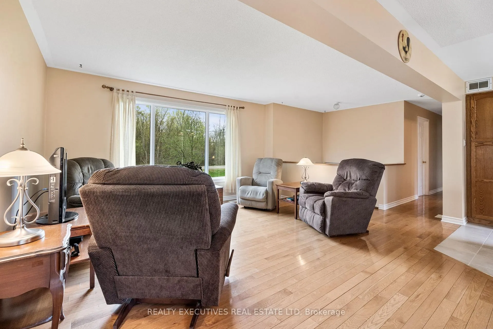 Photo 15 of 7645 Lawrence Street, Ottawa, Vernon — HOMEH