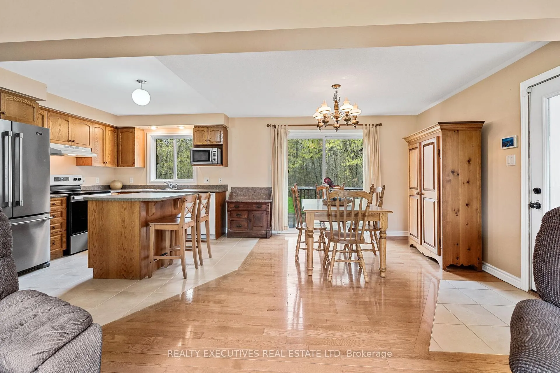 Photo 17 of 7645 Lawrence Street, Ottawa, Vernon — HOMEH