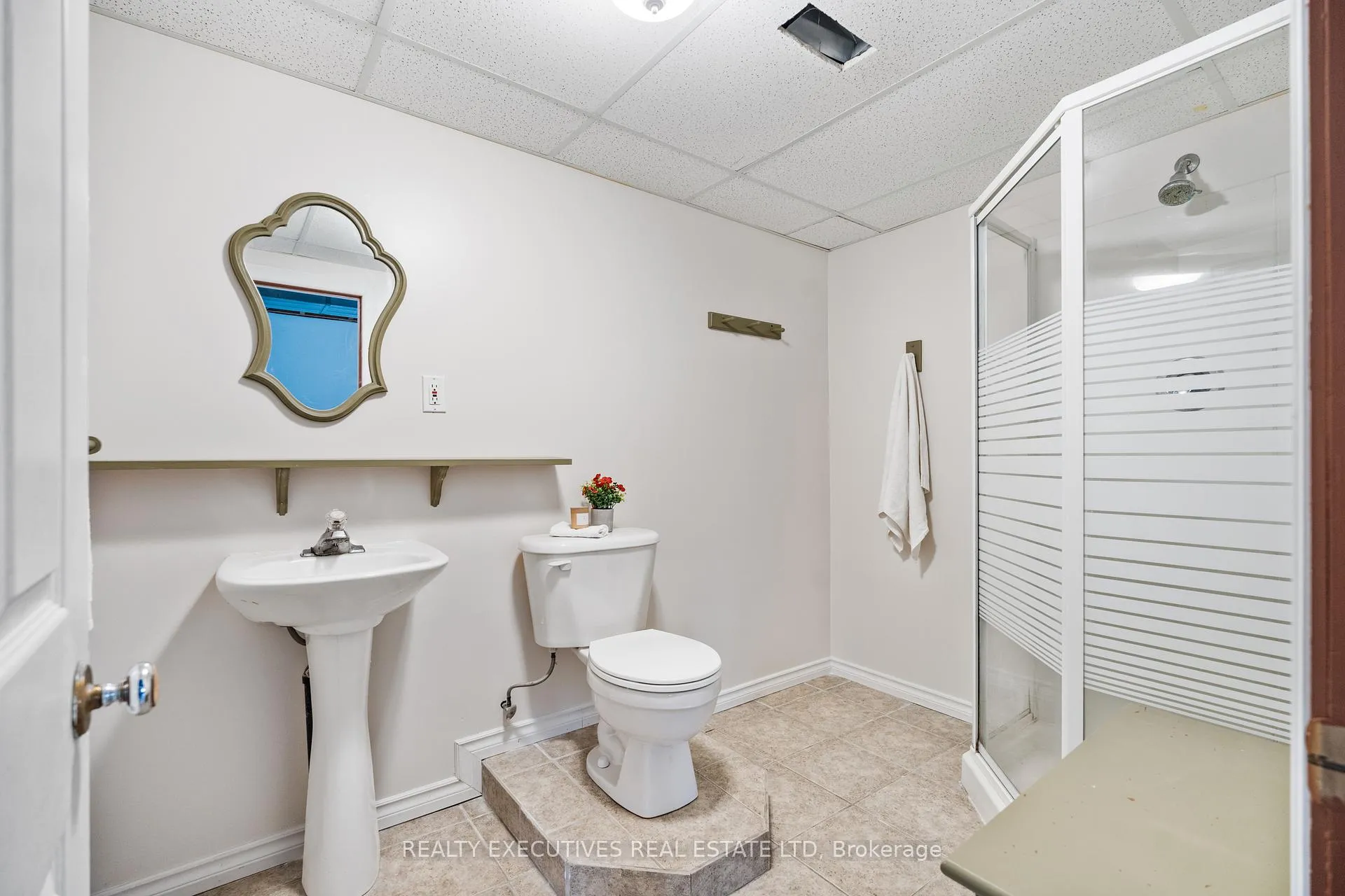 Photo 27 of 7645 Lawrence Street, Ottawa, Vernon — HOMEH