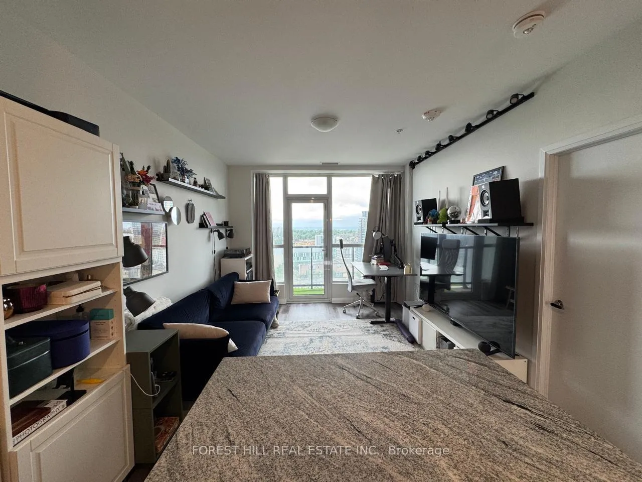 Photo 10 of Unit 1602, 104 Garment Street, Kitchener, Cherry Hill — HOMEH