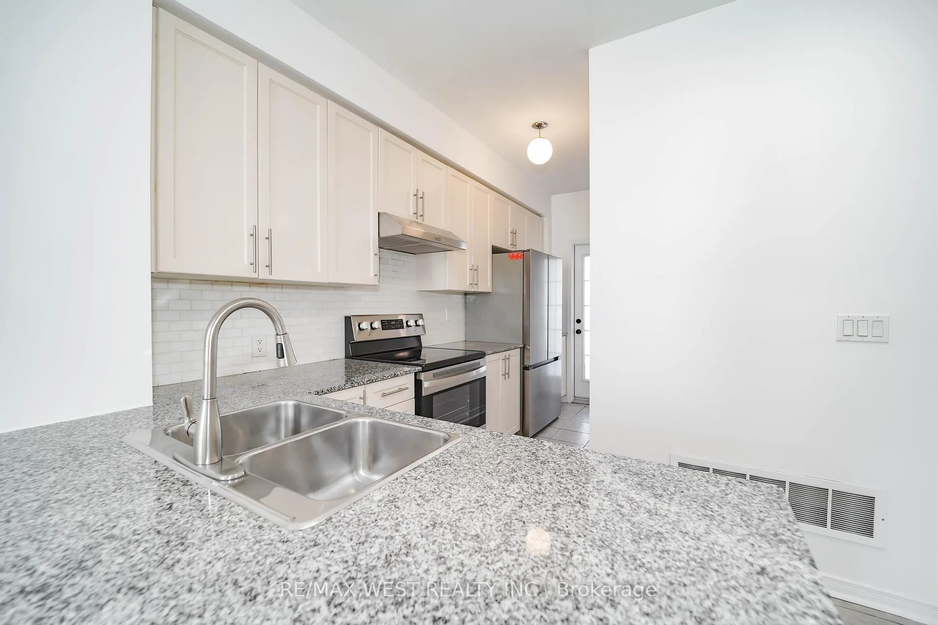Photo 3 of Unit 49, 11 Island Road, Scarborough, Rouge — HOMEH