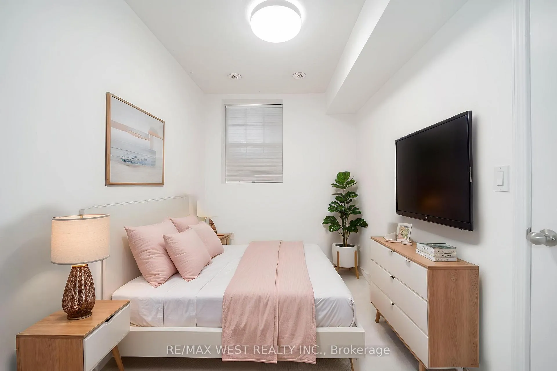Photo 6 of Unit 49, 11 Island Road, Scarborough, Rouge — HOMEH