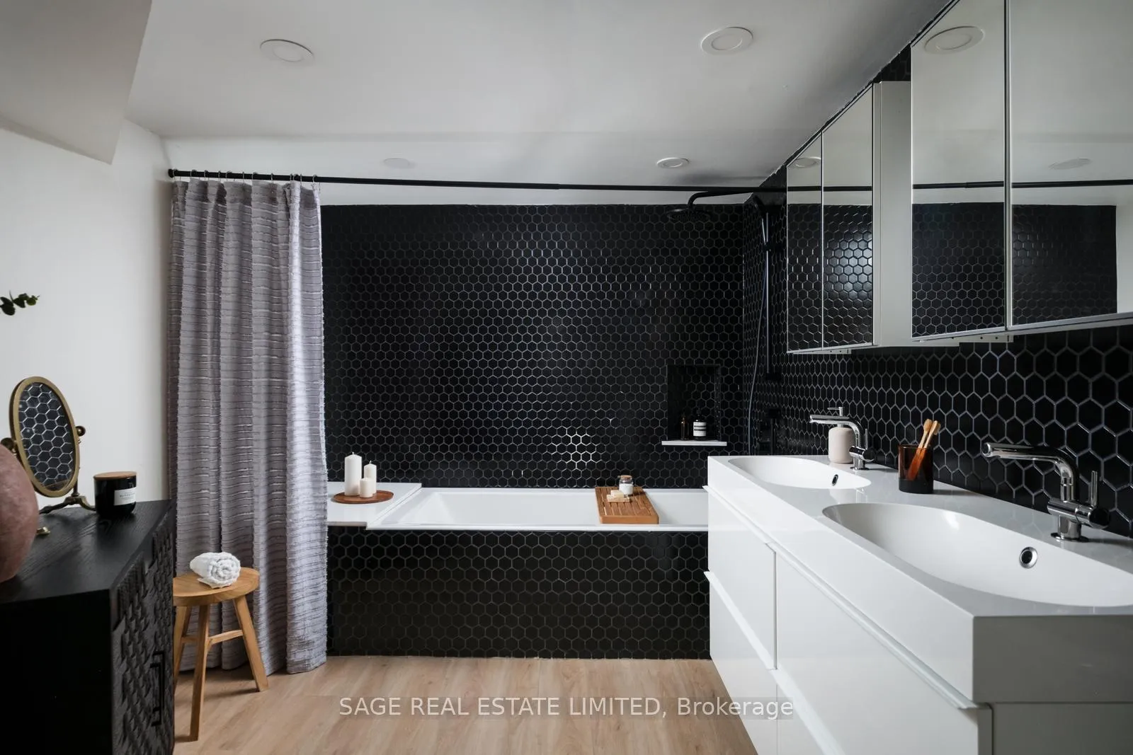 Photo 29 of 96 De Grassi Street, Toronto, South Riverdale — HOMEH