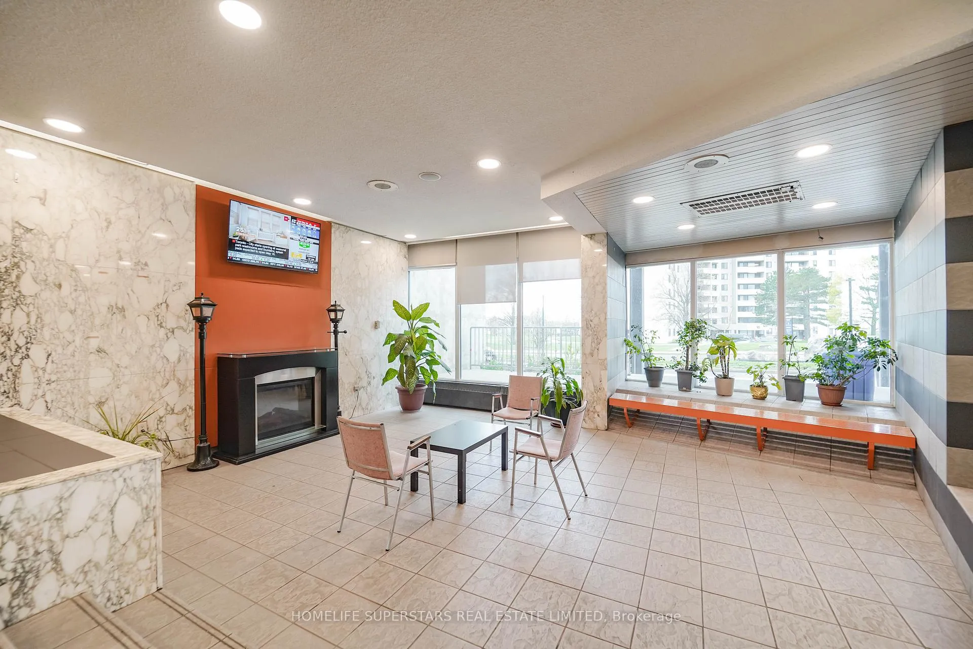 Photo 3 of Unit 110, 5 San Romano Way, Brampton, Bram East — HOMEH