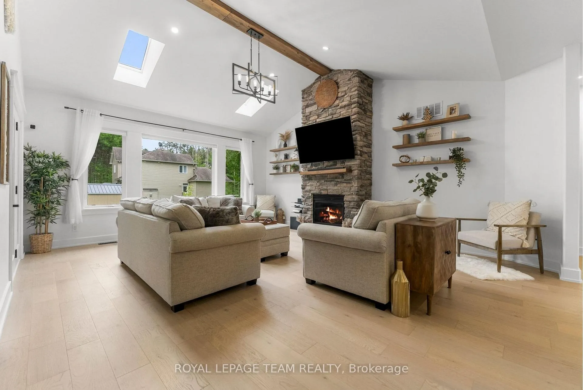 Photo 11 of 108 Royal Troon Lane, Ottawa, Dunrobin Shores — HOMEH