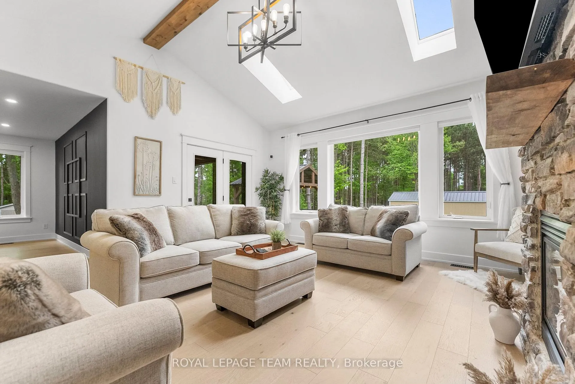 Photo 13 of 108 Royal Troon Lane, Ottawa, Dunrobin Shores — HOMEH