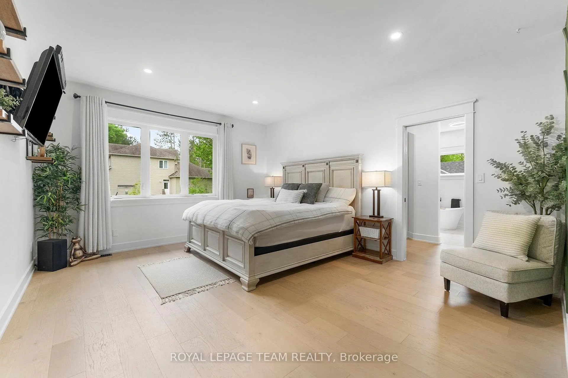 Photo 17 of 108 Royal Troon Lane, Ottawa, Dunrobin Shores — HOMEH