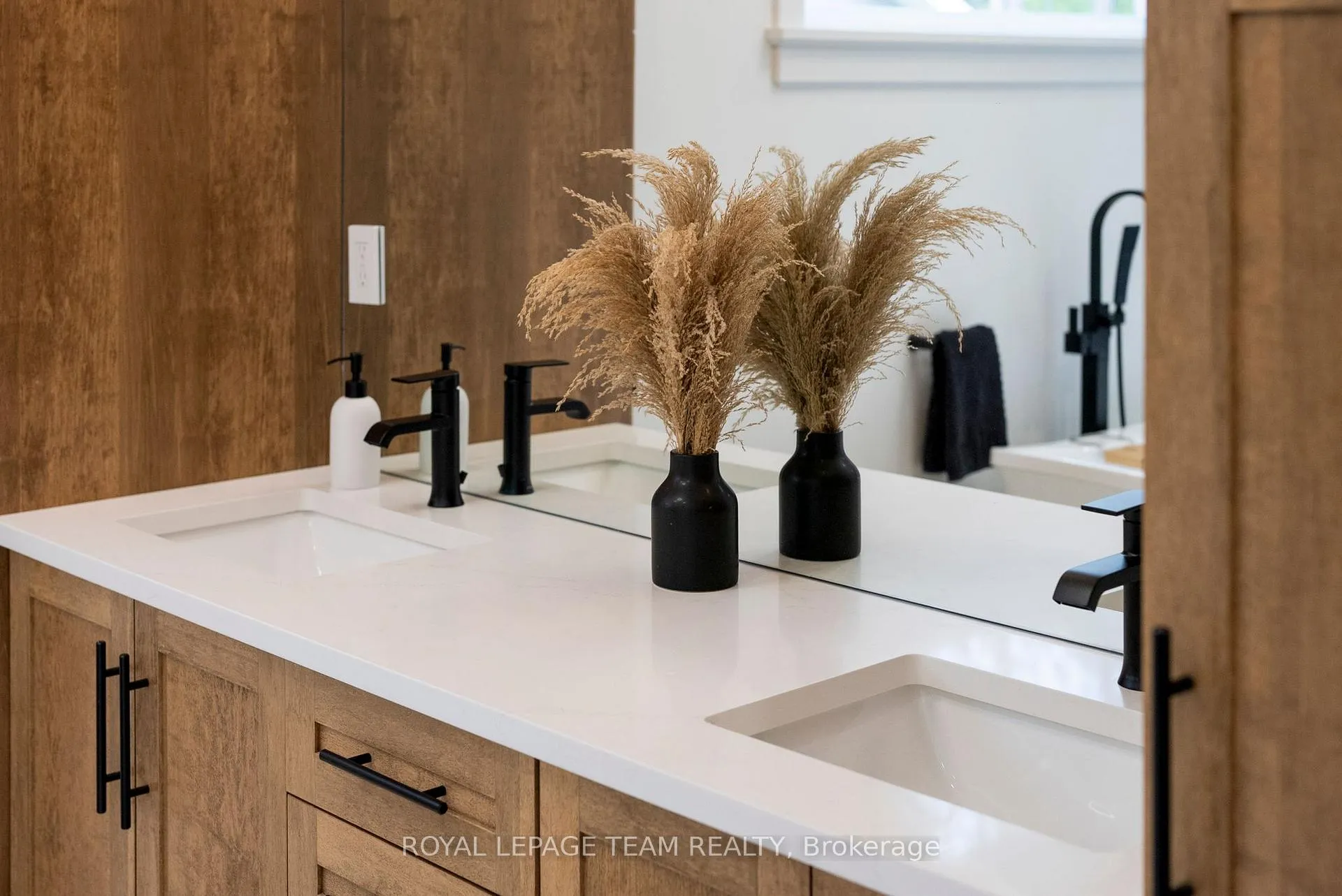 Photo 19 of 108 Royal Troon Lane, Ottawa, Dunrobin Shores — HOMEH