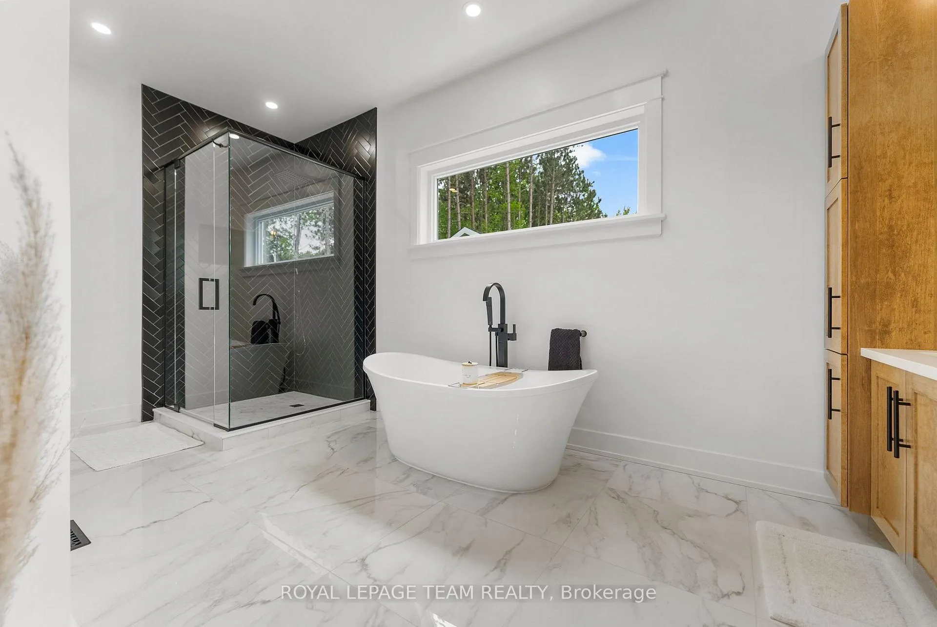 Photo 20 of 108 Royal Troon Lane, Ottawa, Dunrobin Shores — HOMEH