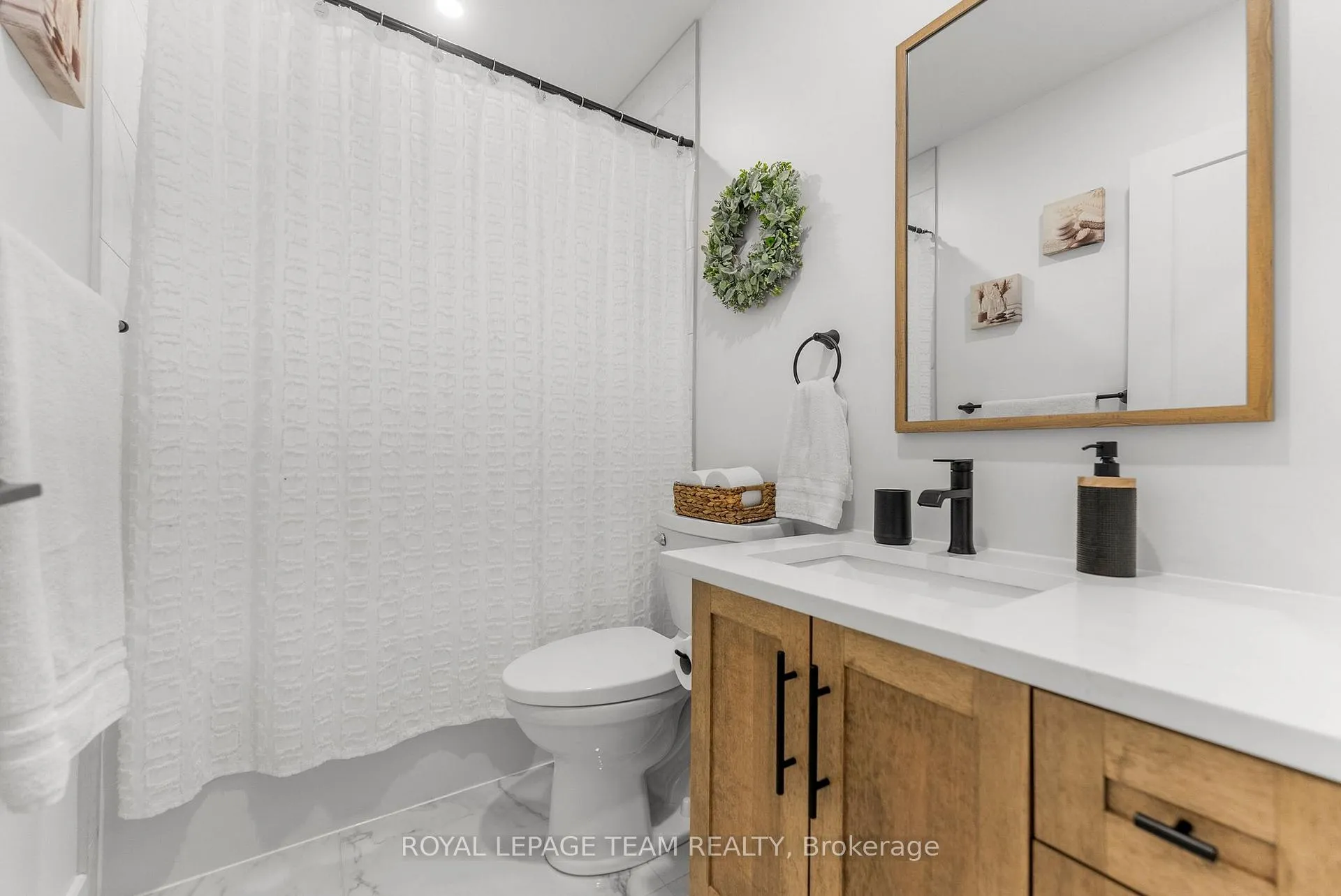 Photo 23 of 108 Royal Troon Lane, Ottawa, Dunrobin Shores — HOMEH