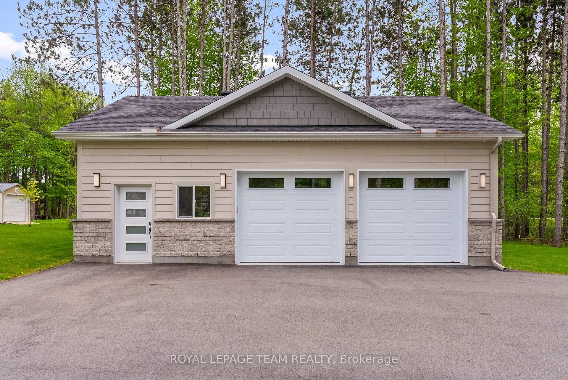 Photo 37 of 108 Royal Troon Lane, Ottawa, Dunrobin Shores — HOMEH