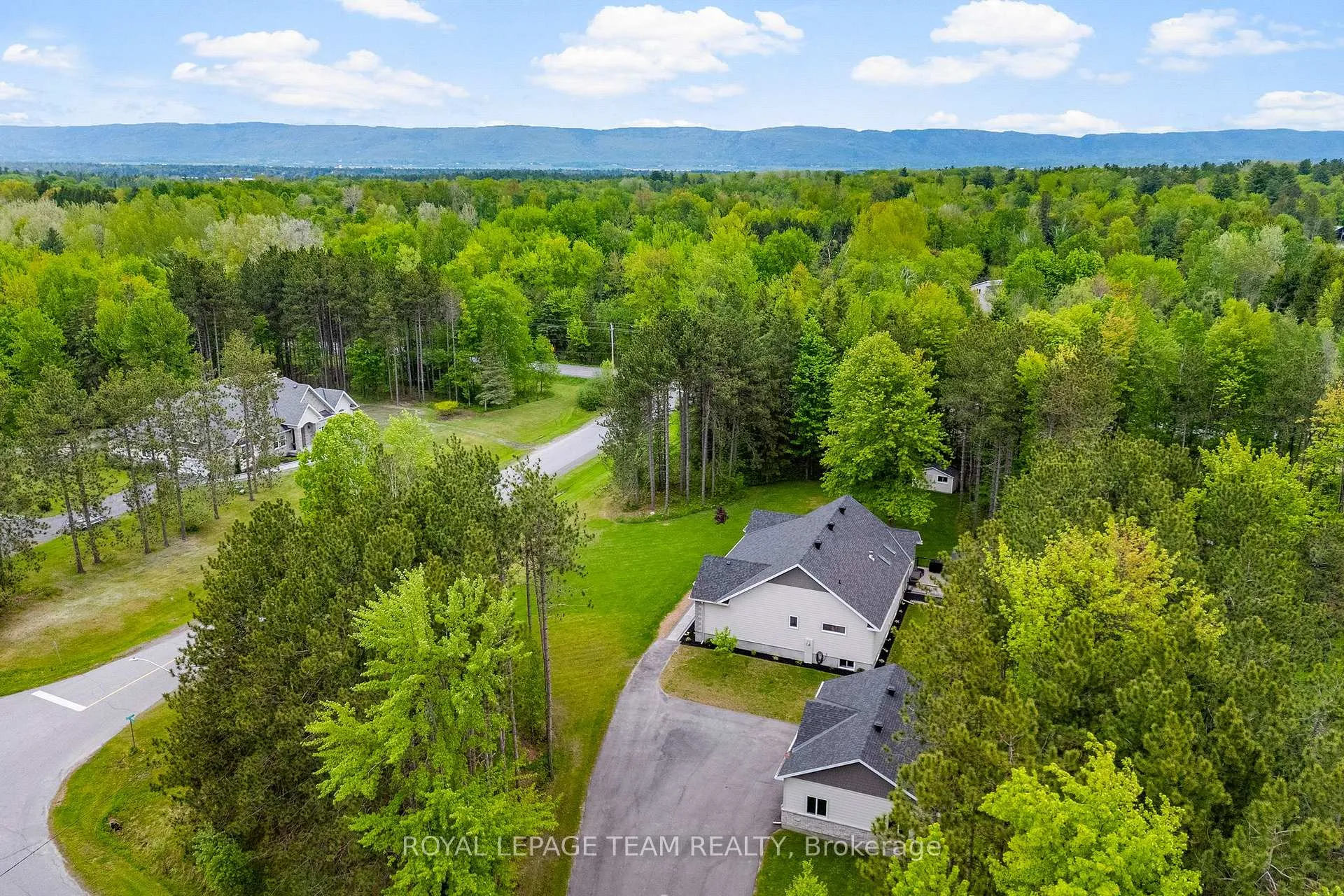 Photo 46 of 108 Royal Troon Lane, Ottawa, Dunrobin Shores — HOMEH
