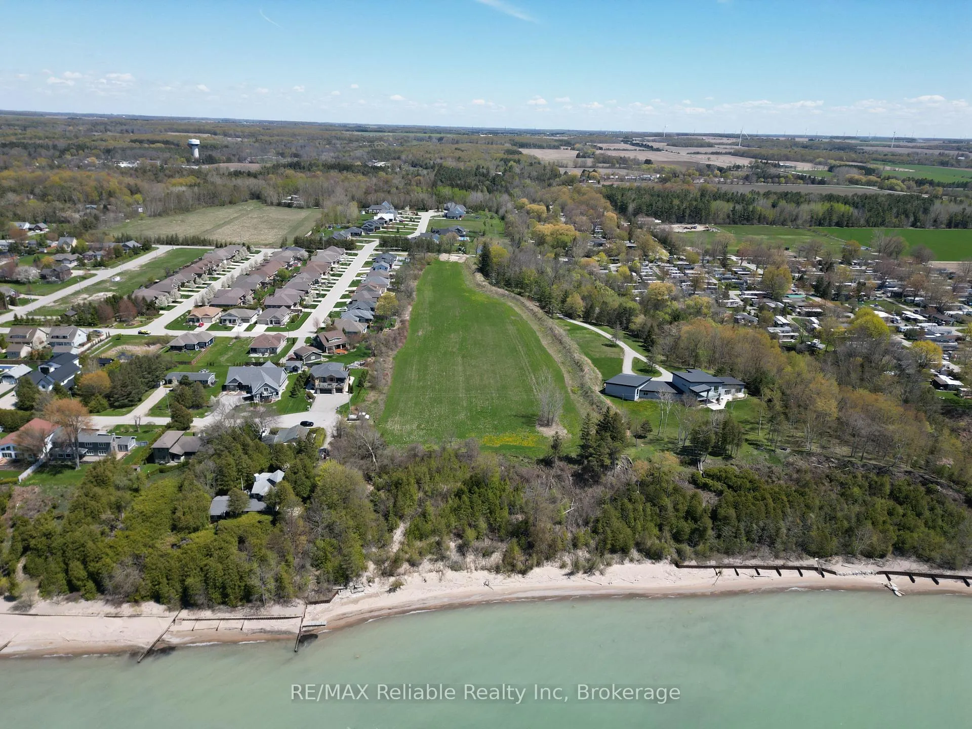 Photo 4 of 122 Tuyll Street, Bluewater, Bayfield — HOMEH