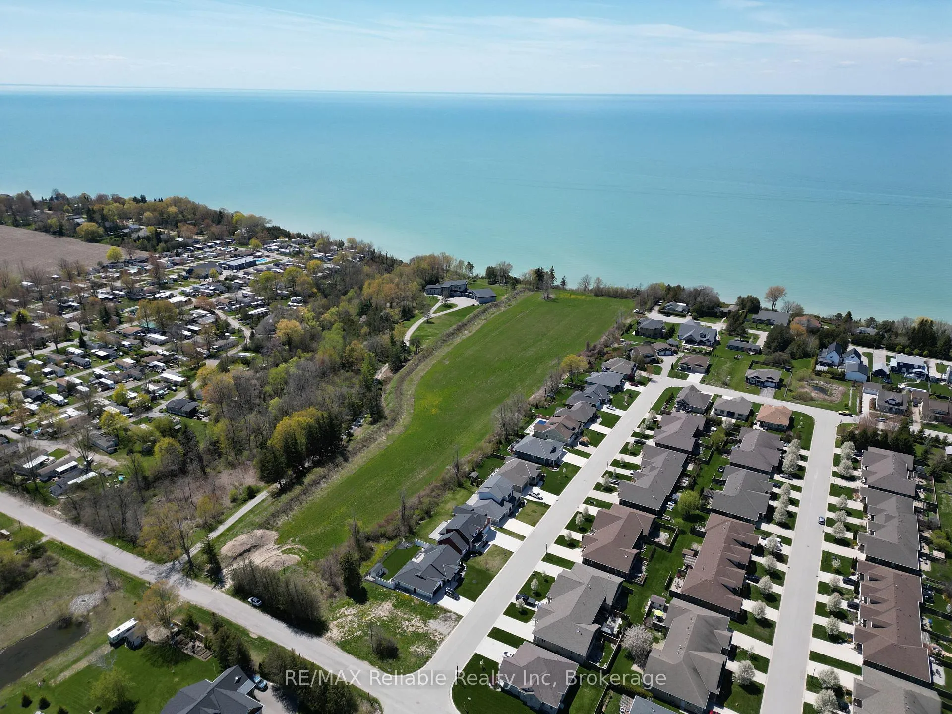 Photo 20 of 122 Tuyll Street, Bluewater, Bayfield — HOMEH