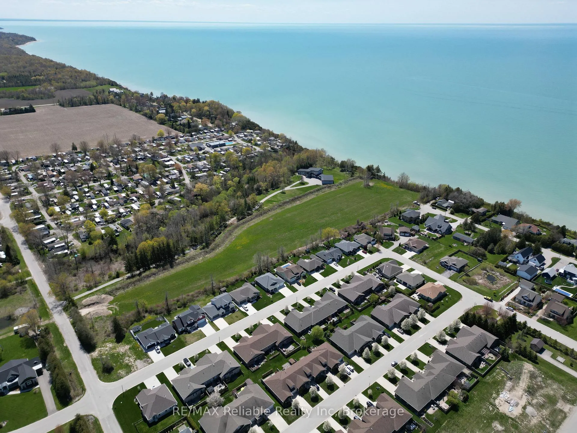 Photo 21 of 122 Tuyll Street, Bluewater, Bayfield — HOMEH