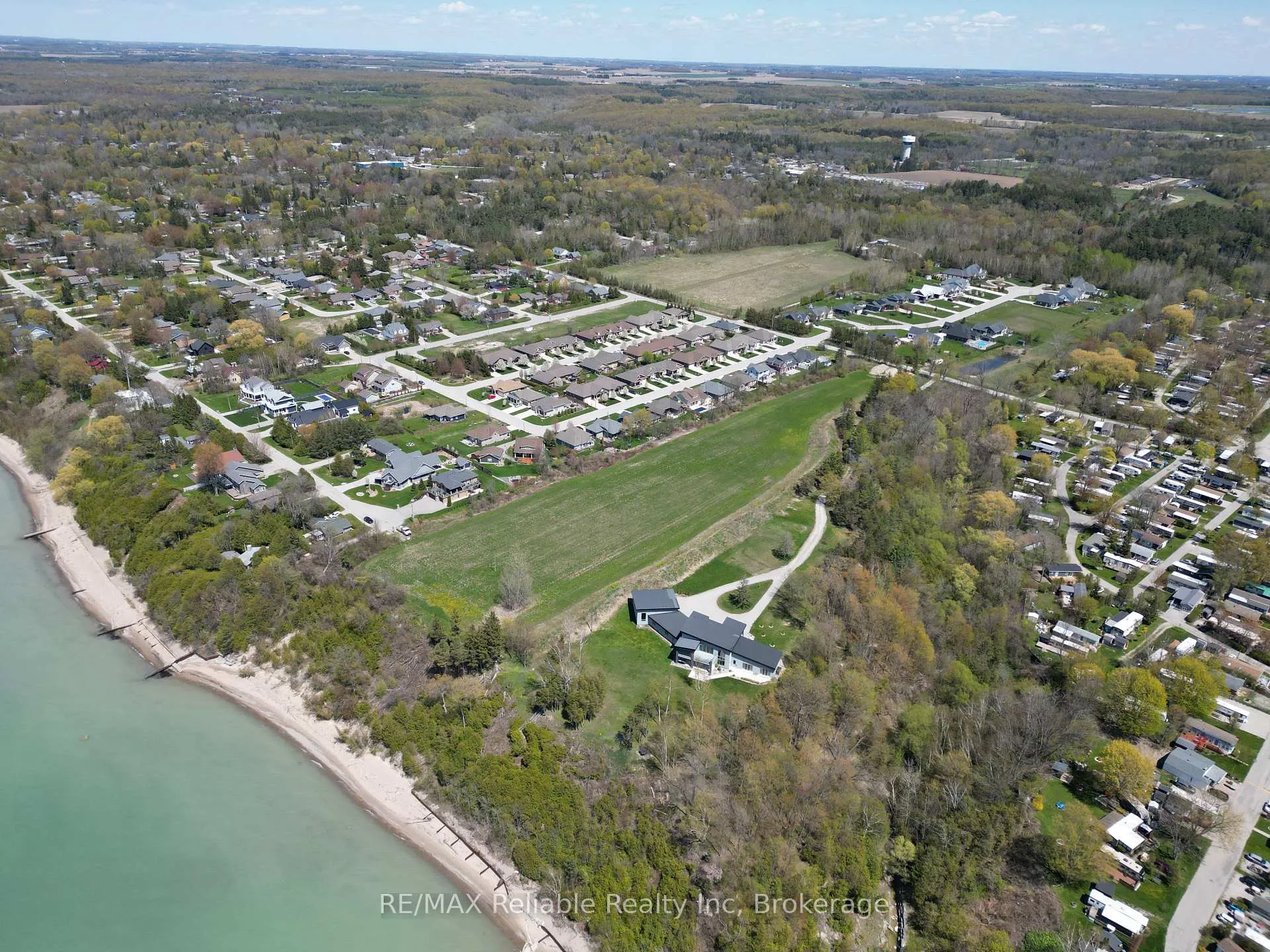 Photo 29 of 122 Tuyll Street, Bluewater, Bayfield — HOMEH