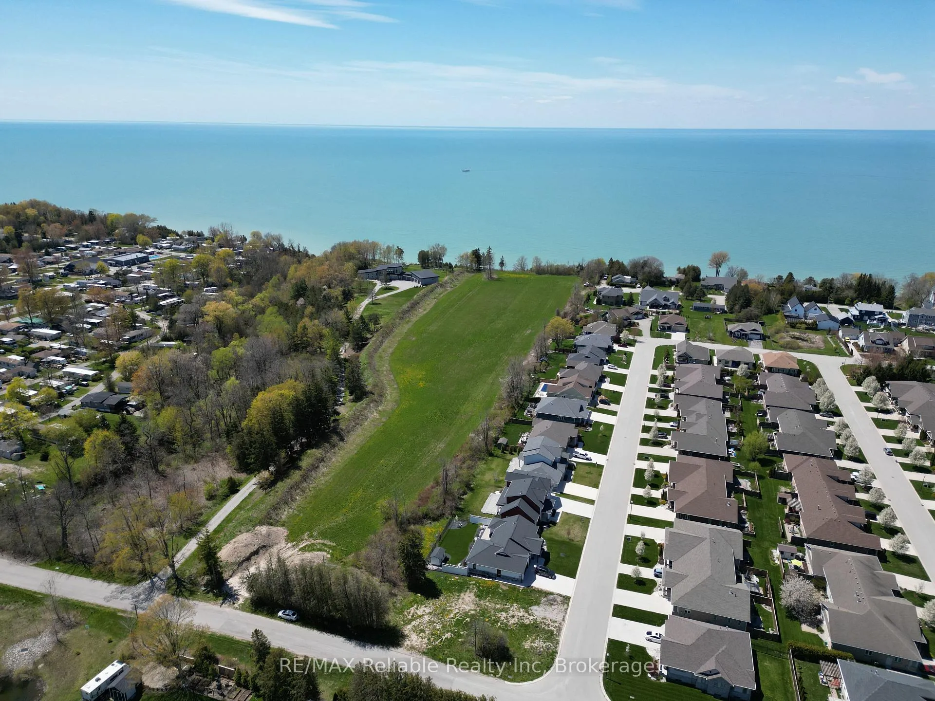 Photo 30 of 122 Tuyll Street, Bluewater, Bayfield — HOMEH
