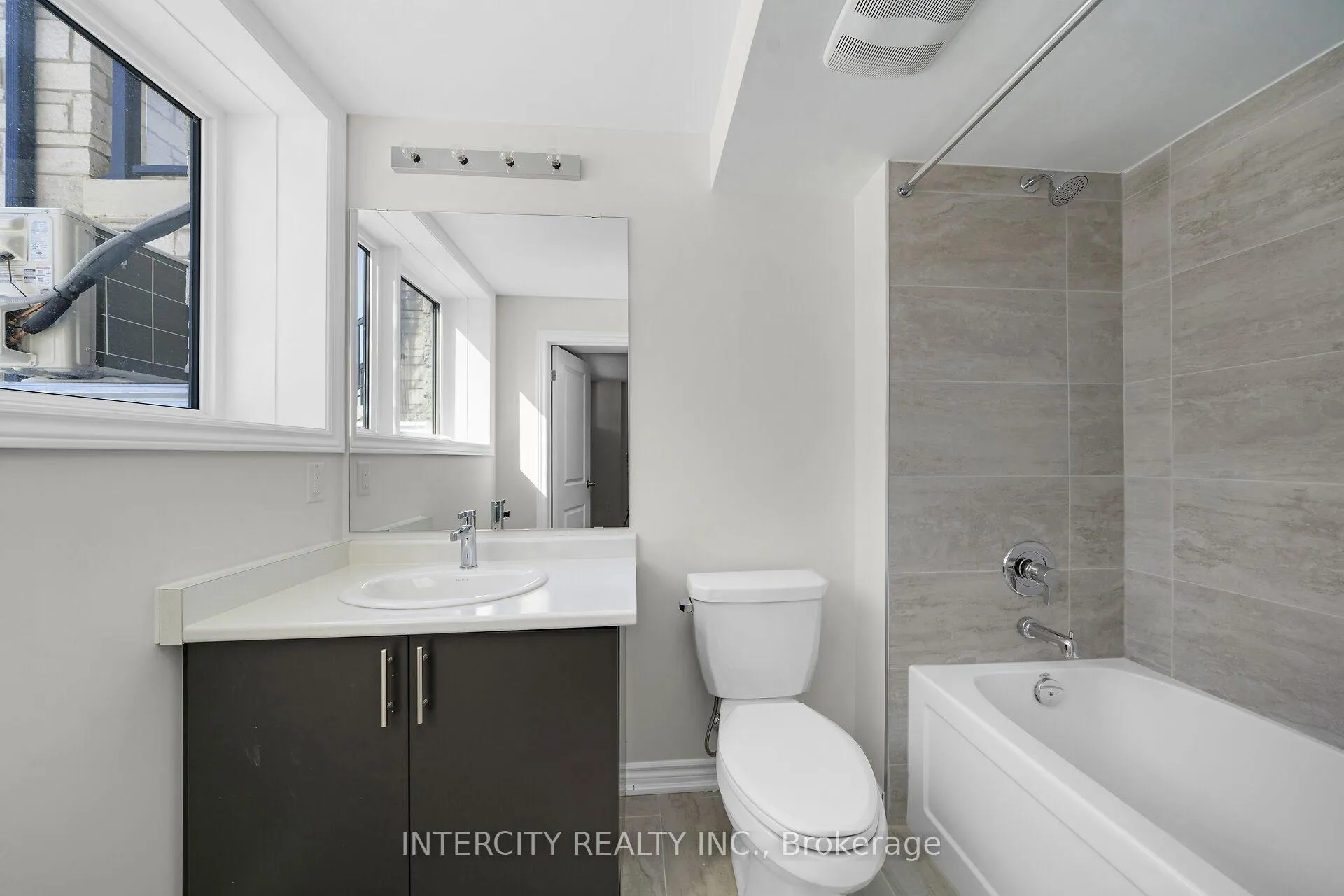 Photo 16 of Unit 43F, 1 Vibrant Way, Caledon, Rural Caledon — HOMEH