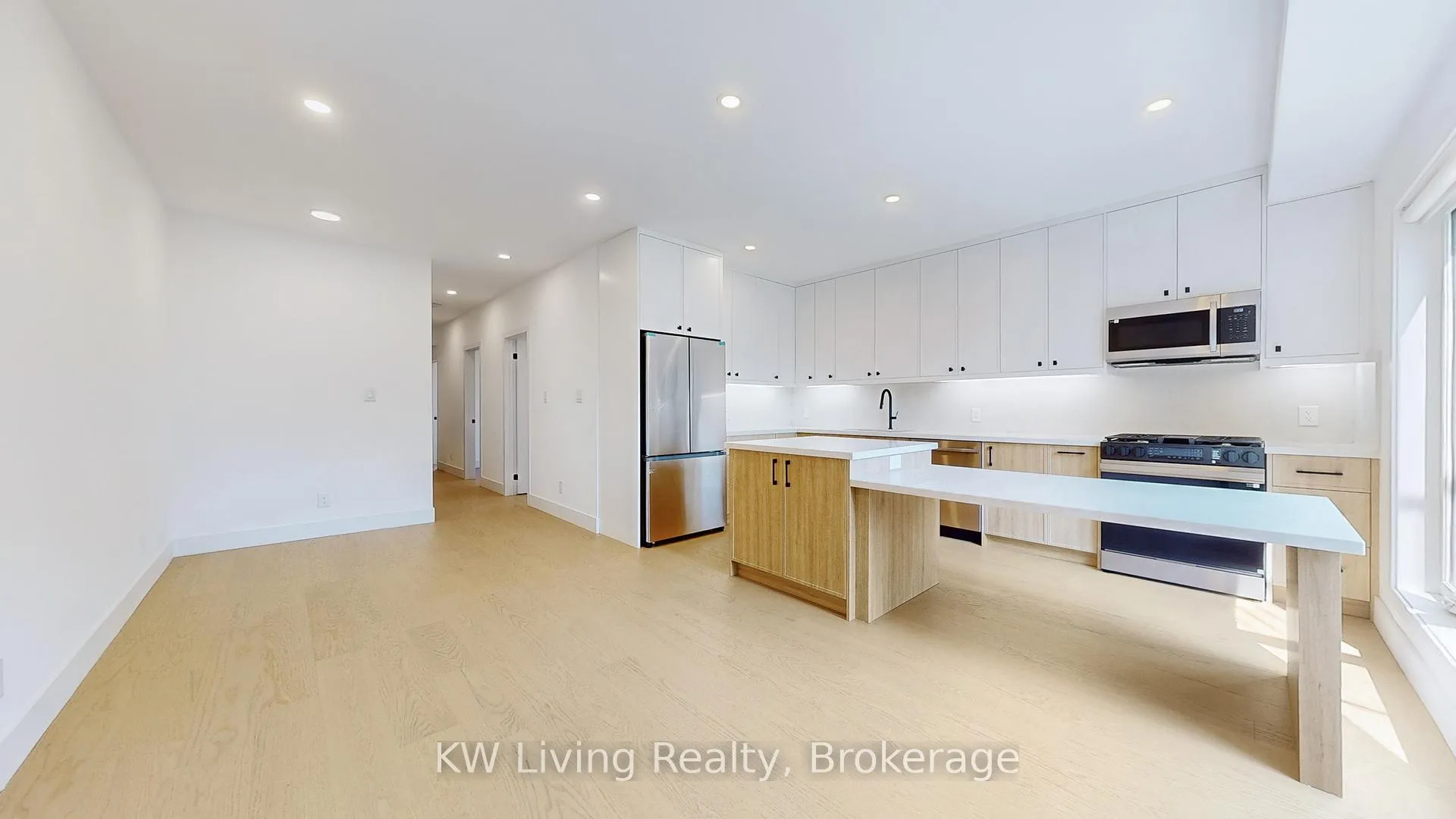 Photo 4 of Unit 101, 33 Kirknewton Road, Toronto, Caledonia-Fairbank — HOMEH