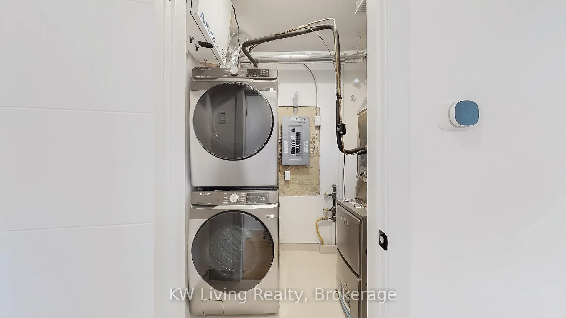 Photo 12 of Unit 101, 33 Kirknewton Road, Toronto, Caledonia-Fairbank — HOMEH