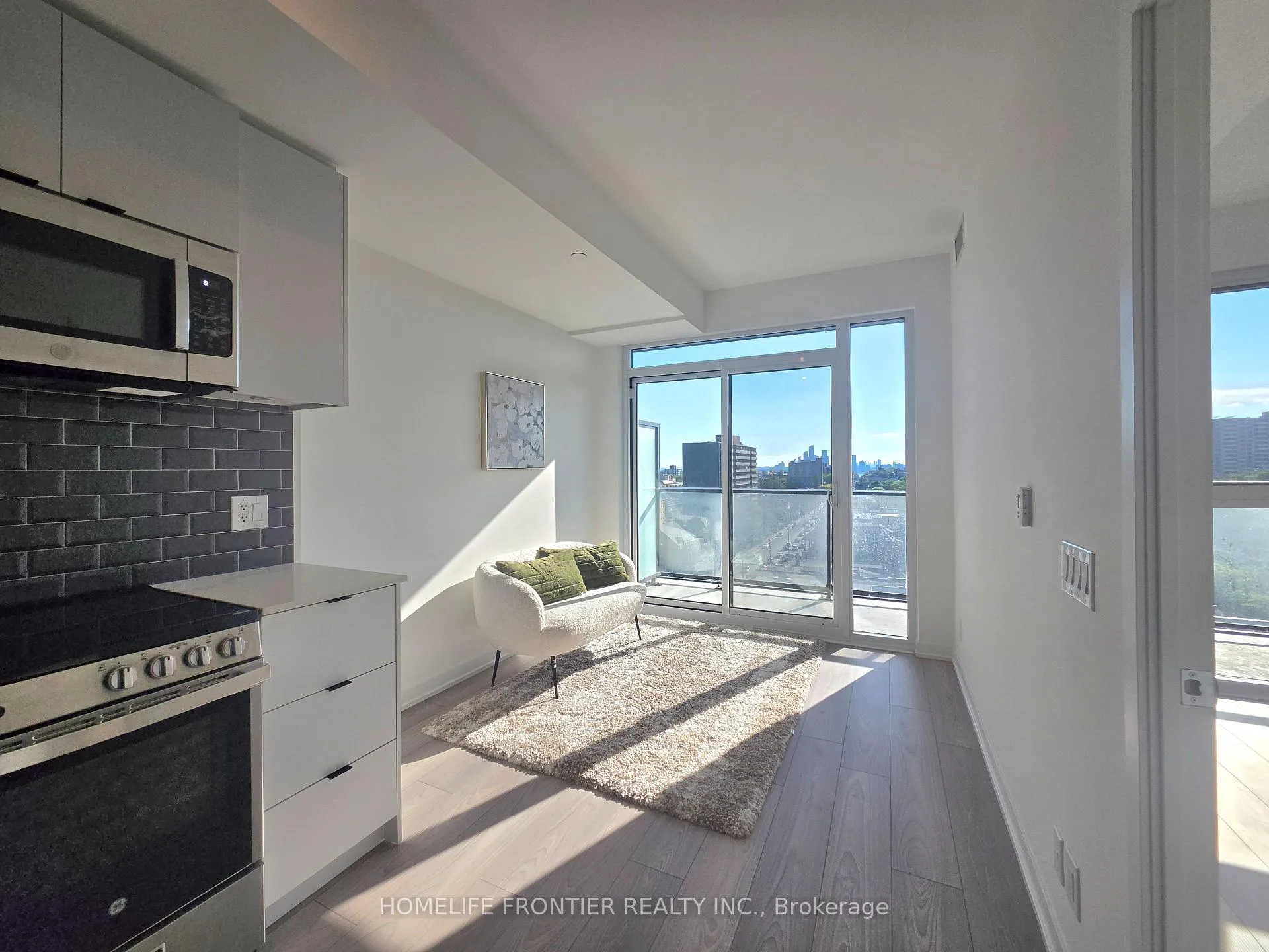 Photo 2 of Unit 822, 1182 King Street, Toronto, South Parkdale — HOMEH
