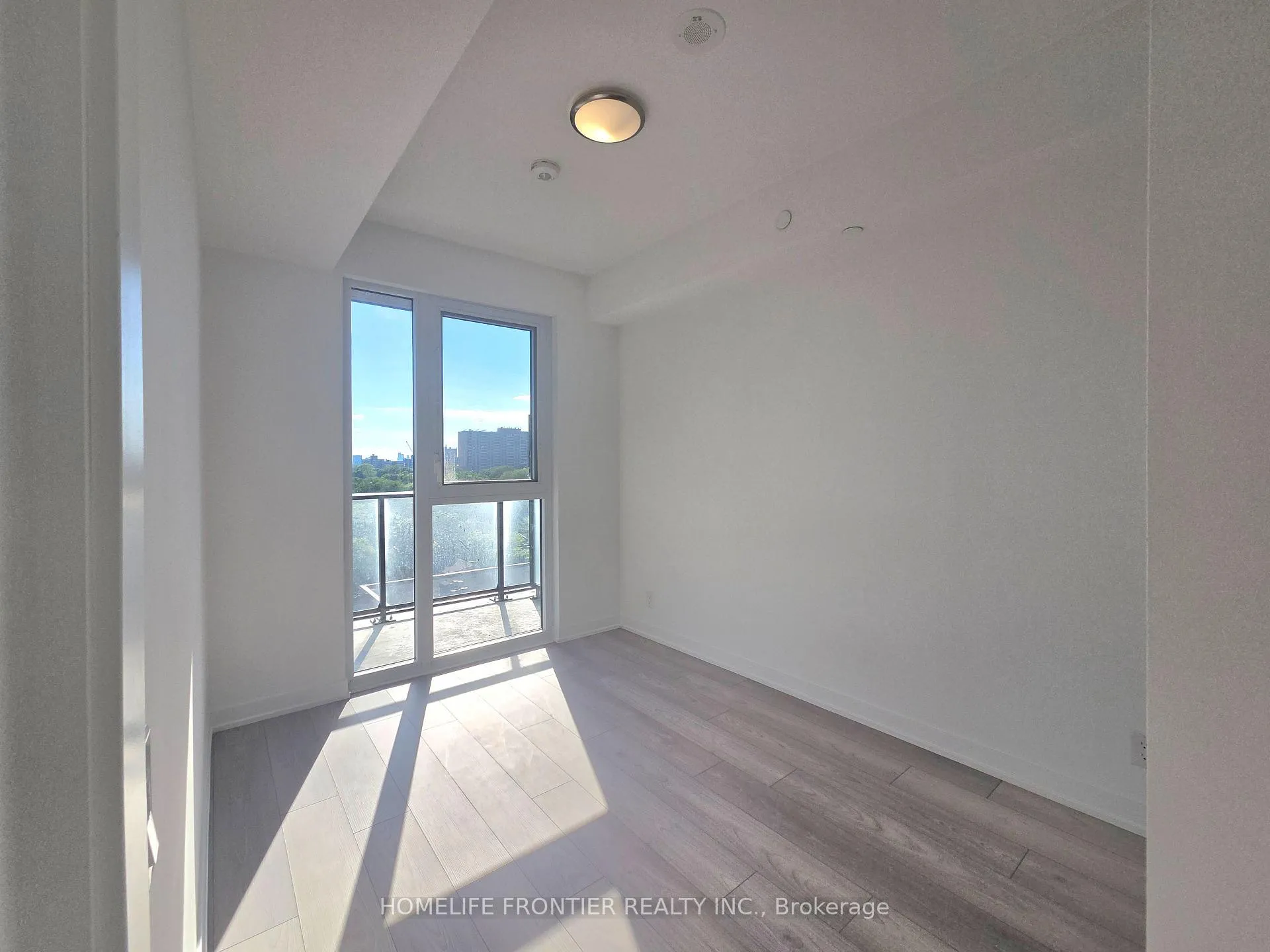 Photo 4 of Unit 822, 1182 King Street, Toronto, South Parkdale — HOMEH