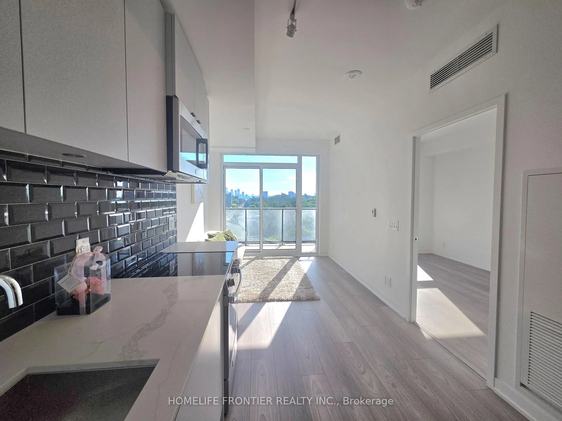 Photo 8 of Unit 822, 1182 King Street, Toronto, South Parkdale — HOMEH