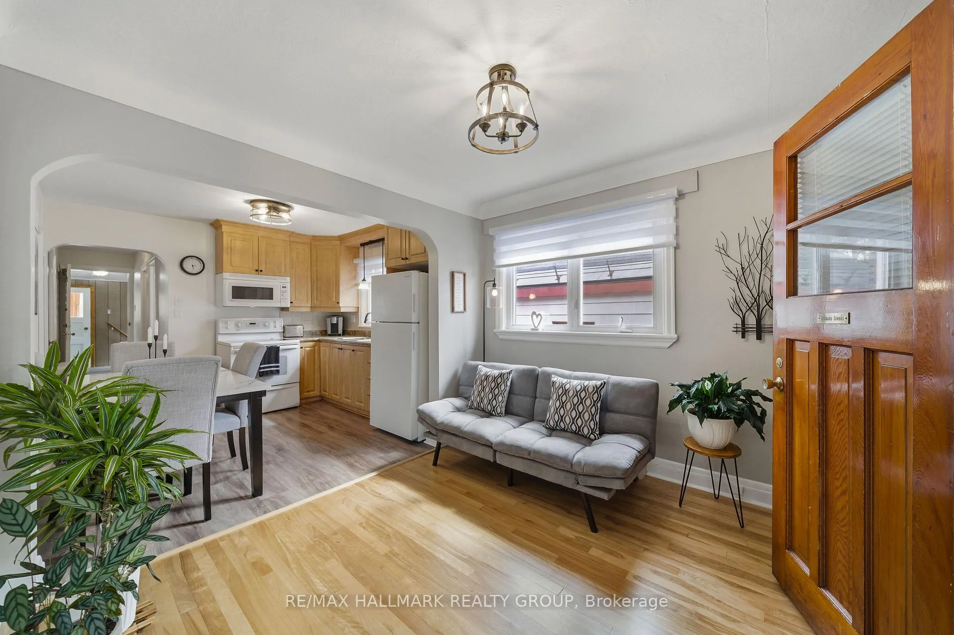 Photo 10 of 74 Genest Street, Ottawa, Vanier — HOMEH