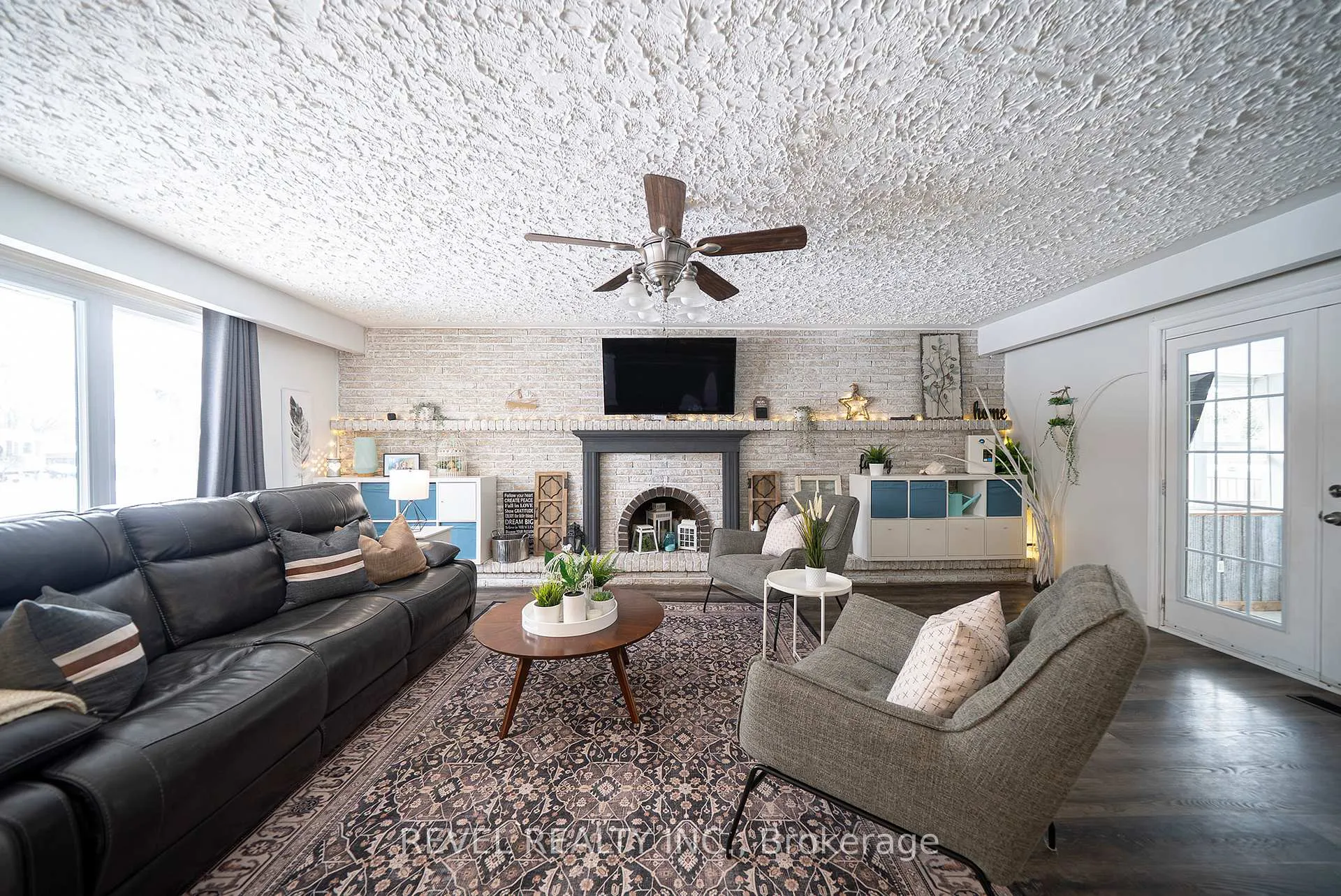 Photo 5 of 44 Shalfleet Boulevard, Brantford — HOMEH