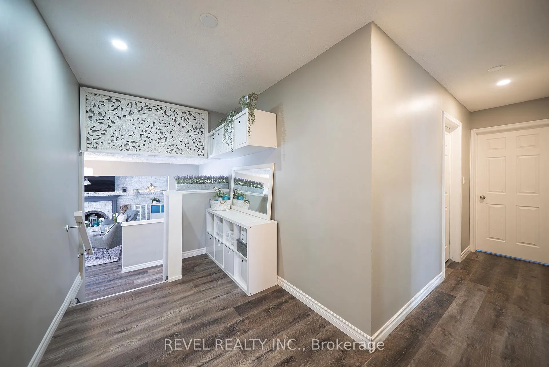 Photo 9 of 44 Shalfleet Boulevard, Brantford — HOMEH
