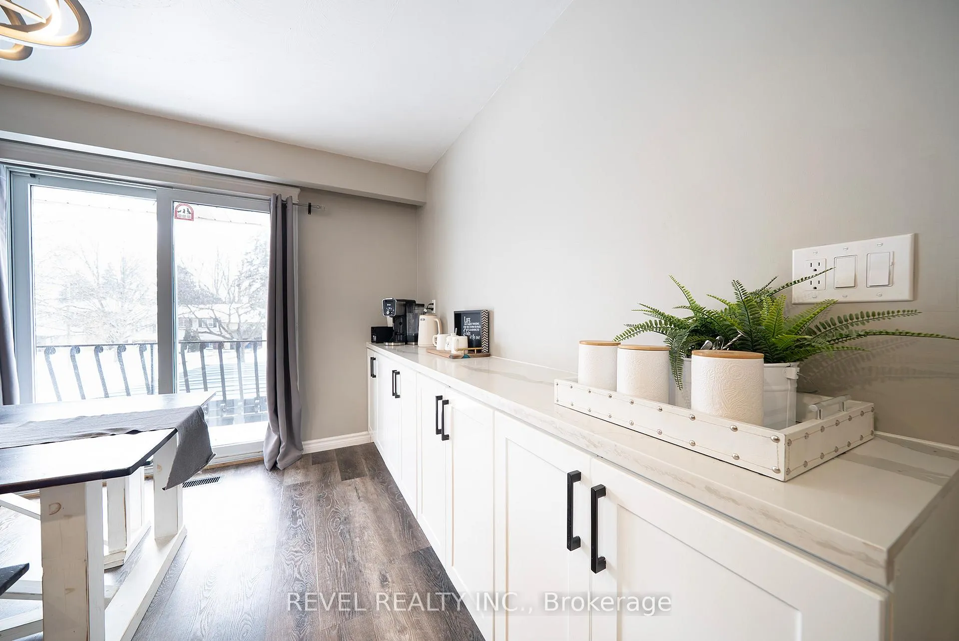 Photo 12 of 44 Shalfleet Boulevard, Brantford — HOMEH