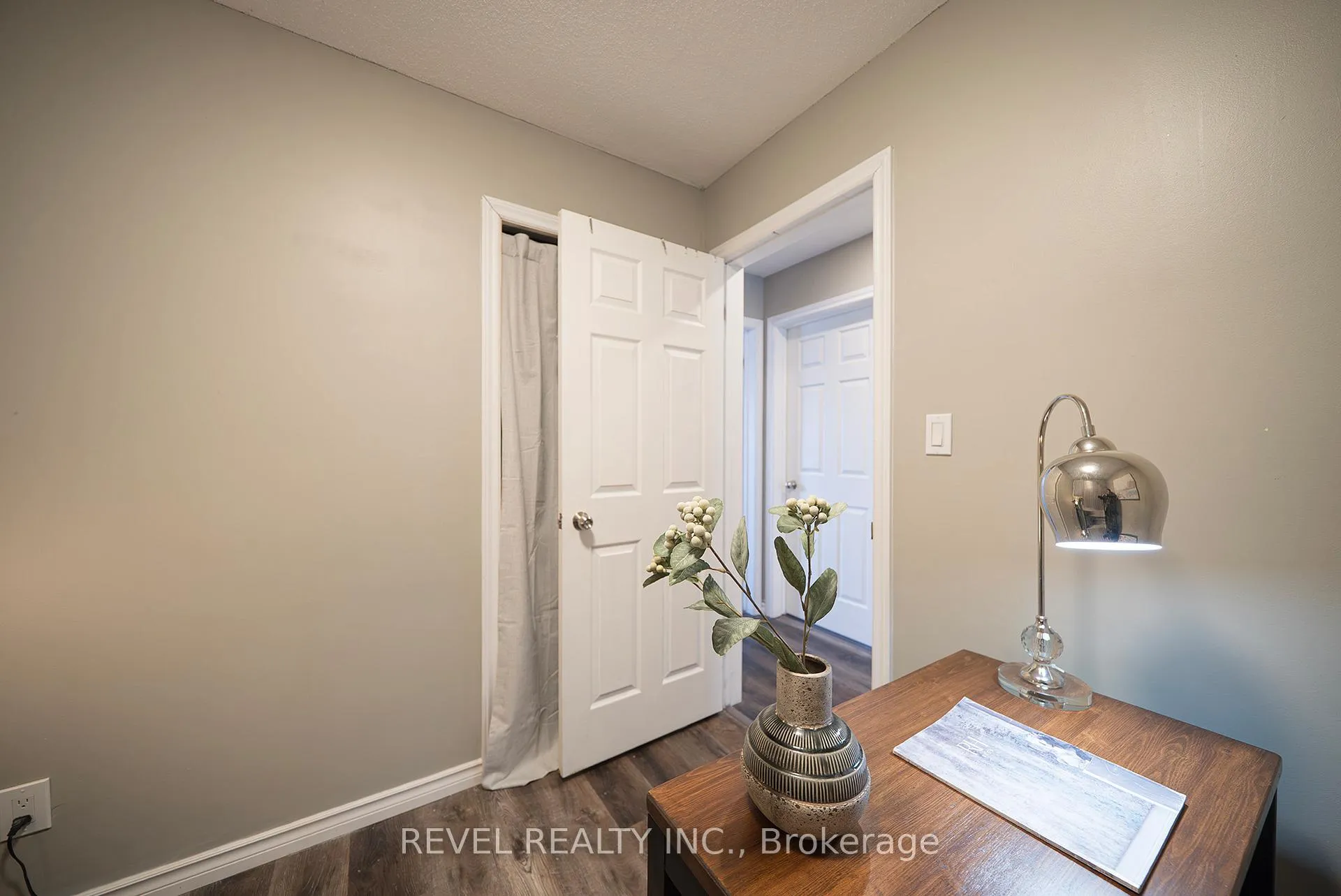 Photo 17 of 44 Shalfleet Boulevard, Brantford — HOMEH
