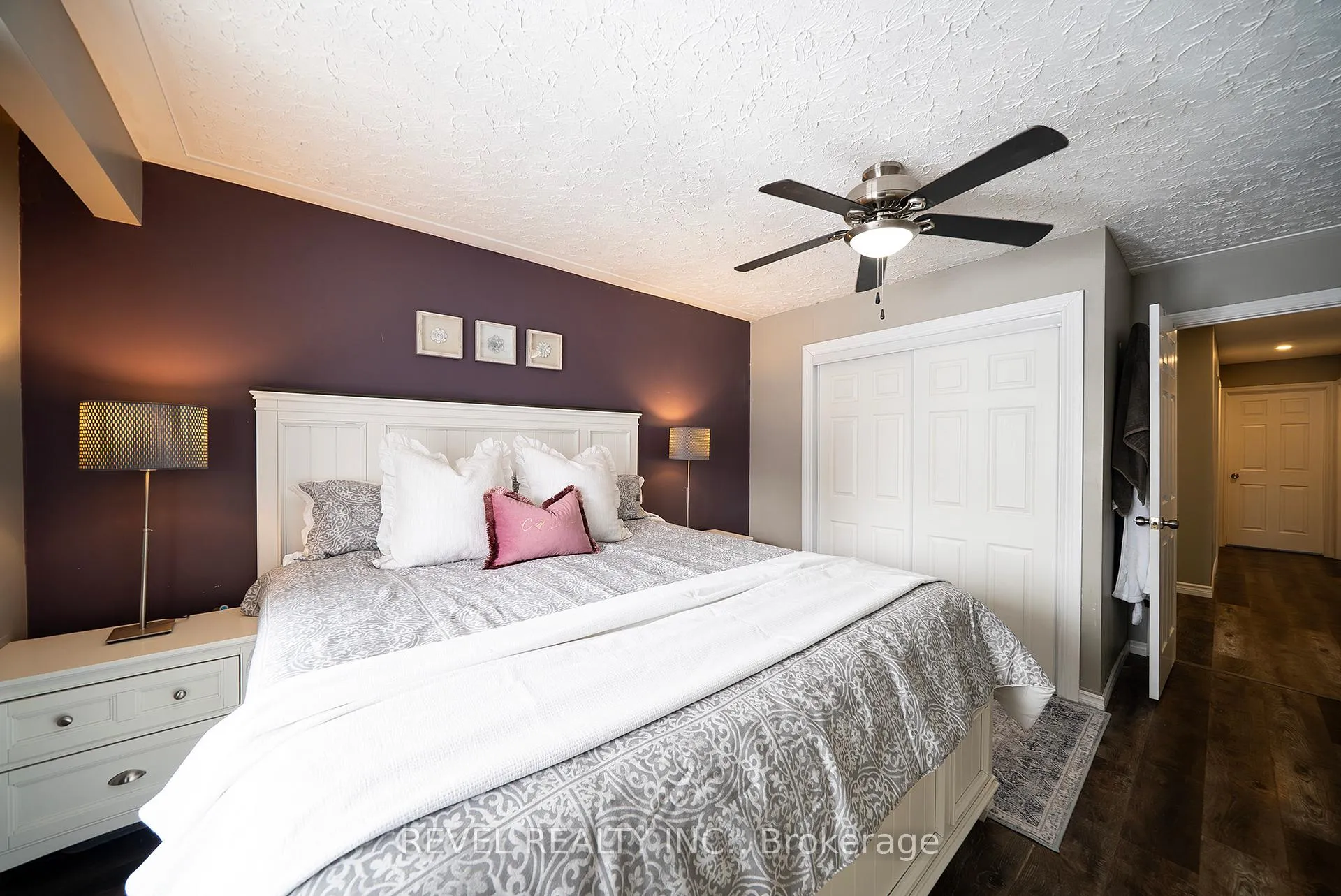 Photo 24 of 44 Shalfleet Boulevard, Brantford — HOMEH