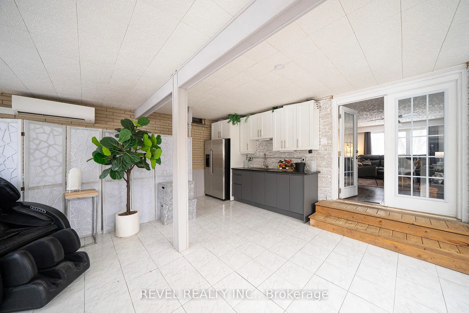 Photo 26 of 44 Shalfleet Boulevard, Brantford — HOMEH