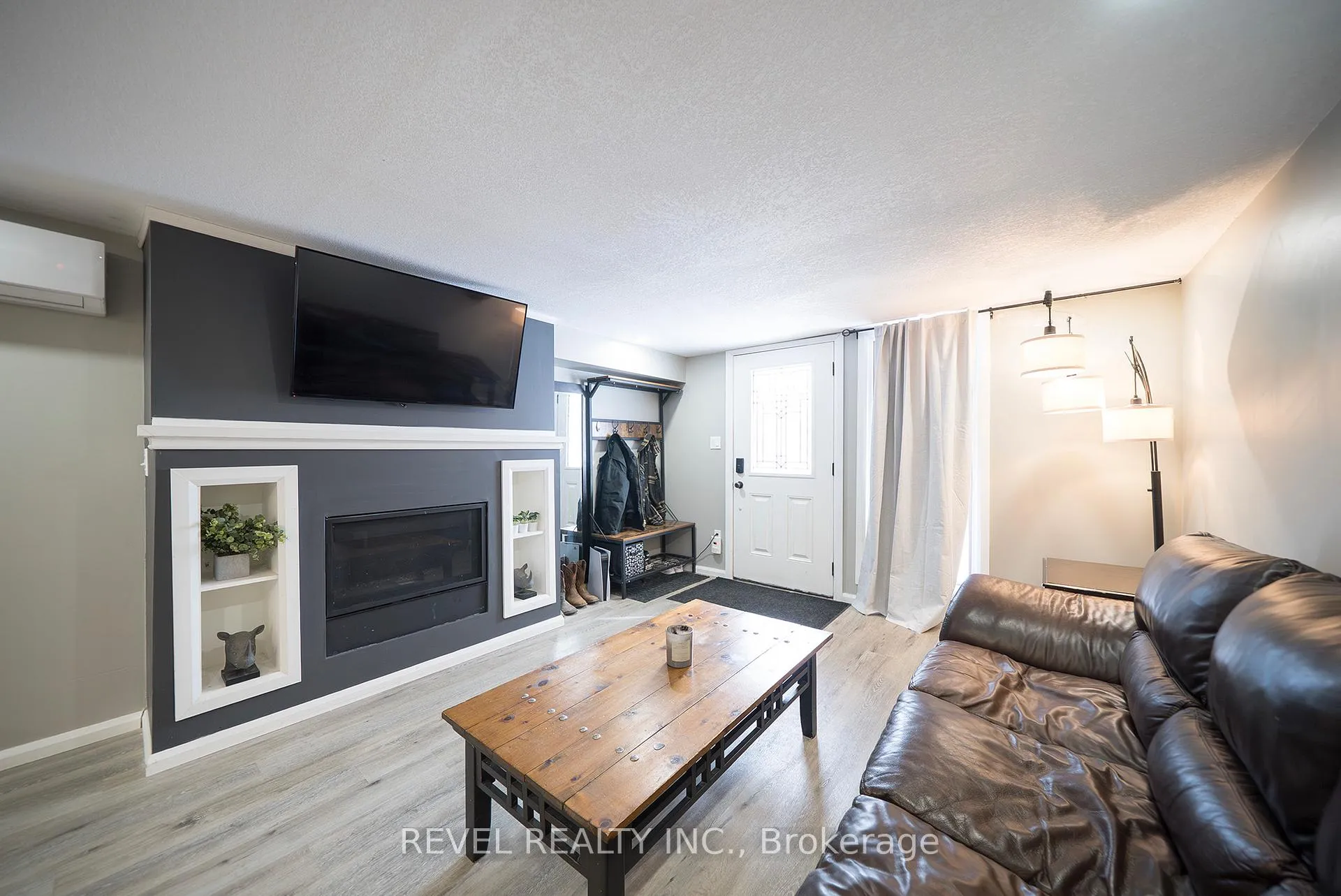 Photo 34 of 44 Shalfleet Boulevard, Brantford — HOMEH
