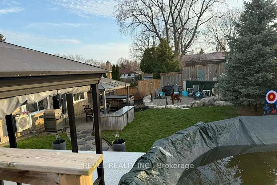 Photo 43 of 44 Shalfleet Boulevard, Brantford — HOMEH