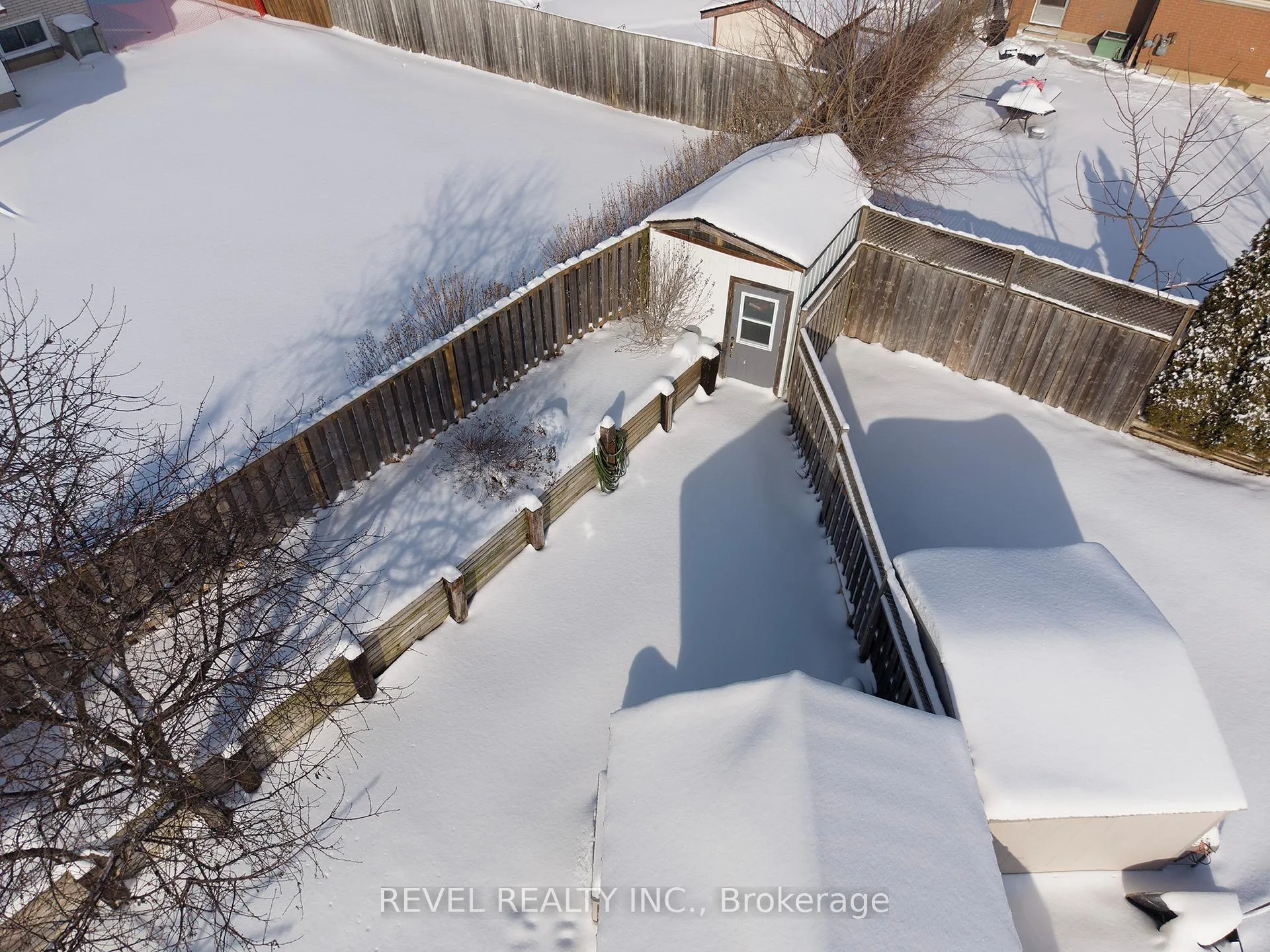 Photo 48 of 44 Shalfleet Boulevard, Brantford — HOMEH