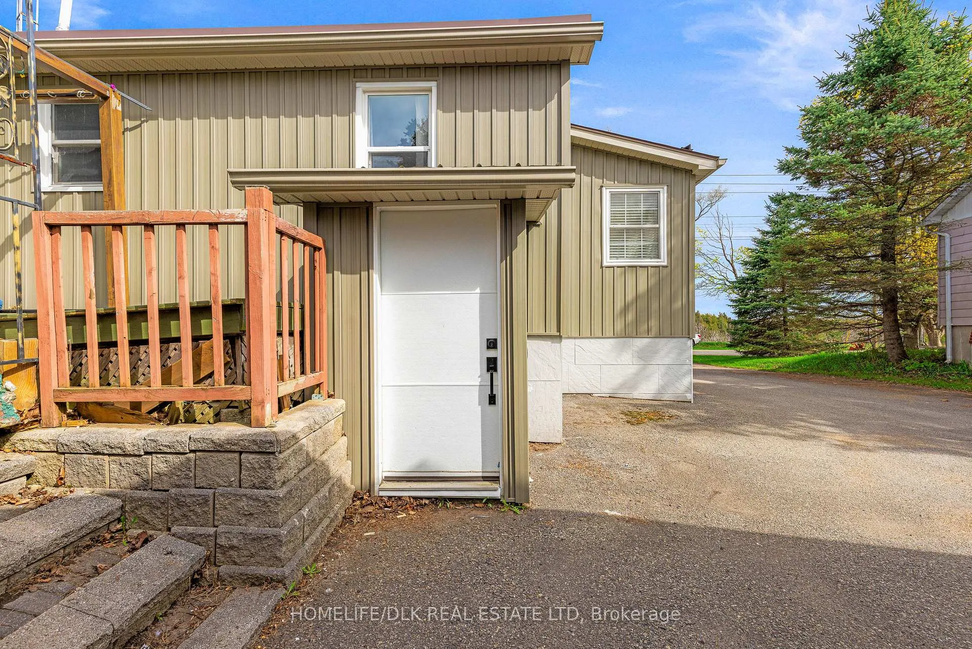 Photo 4 of 2370 2nd Concession Road, Augusta, Augusta Twp — HOMEH