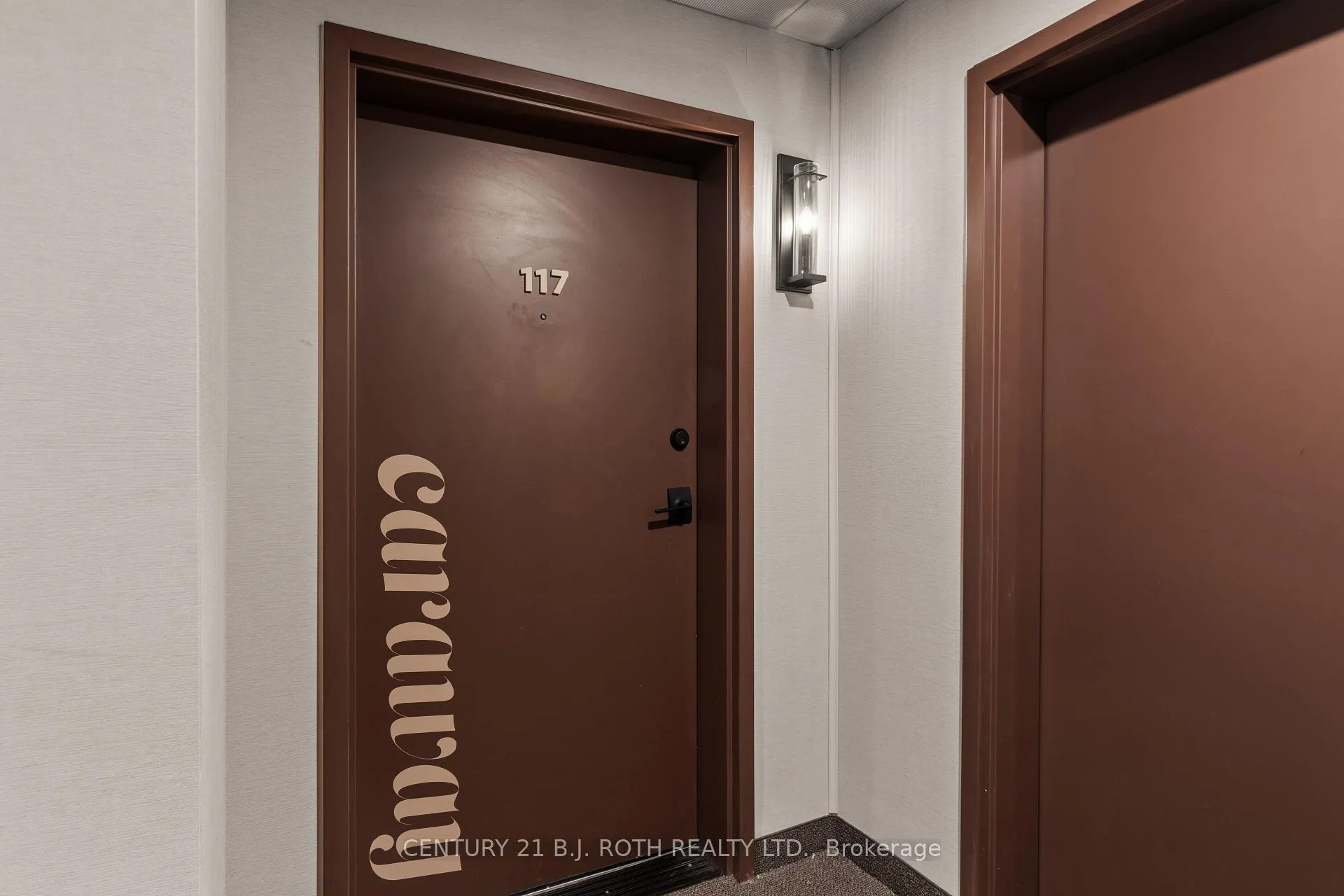 Photo 3 of Unit 117, 4 Spice Way, Barrie, Innis-Shore — HOMEH
