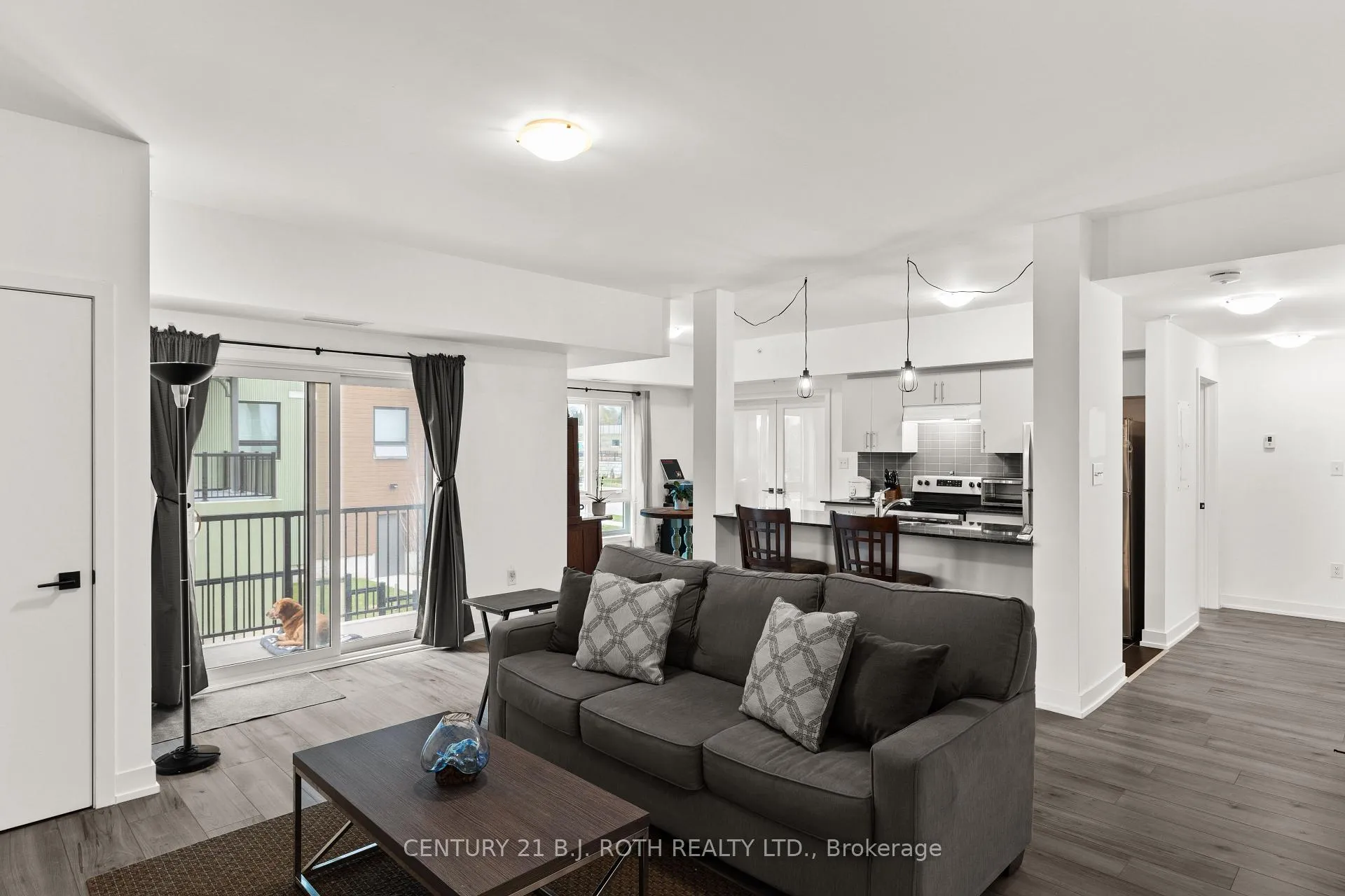 Photo 7 of Unit 117, 4 Spice Way, Barrie, Innis-Shore — HOMEH