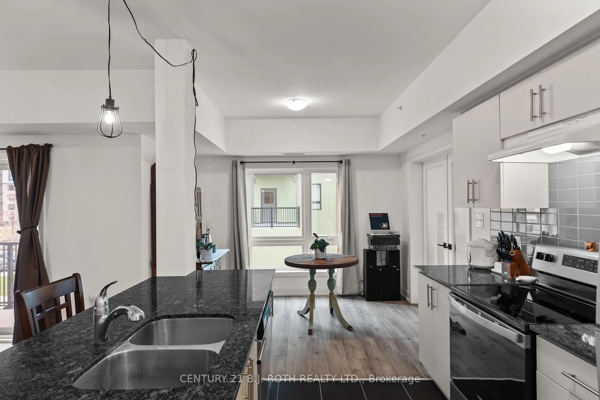 Photo 9 of Unit 117, 4 Spice Way, Barrie, Innis-Shore — HOMEH